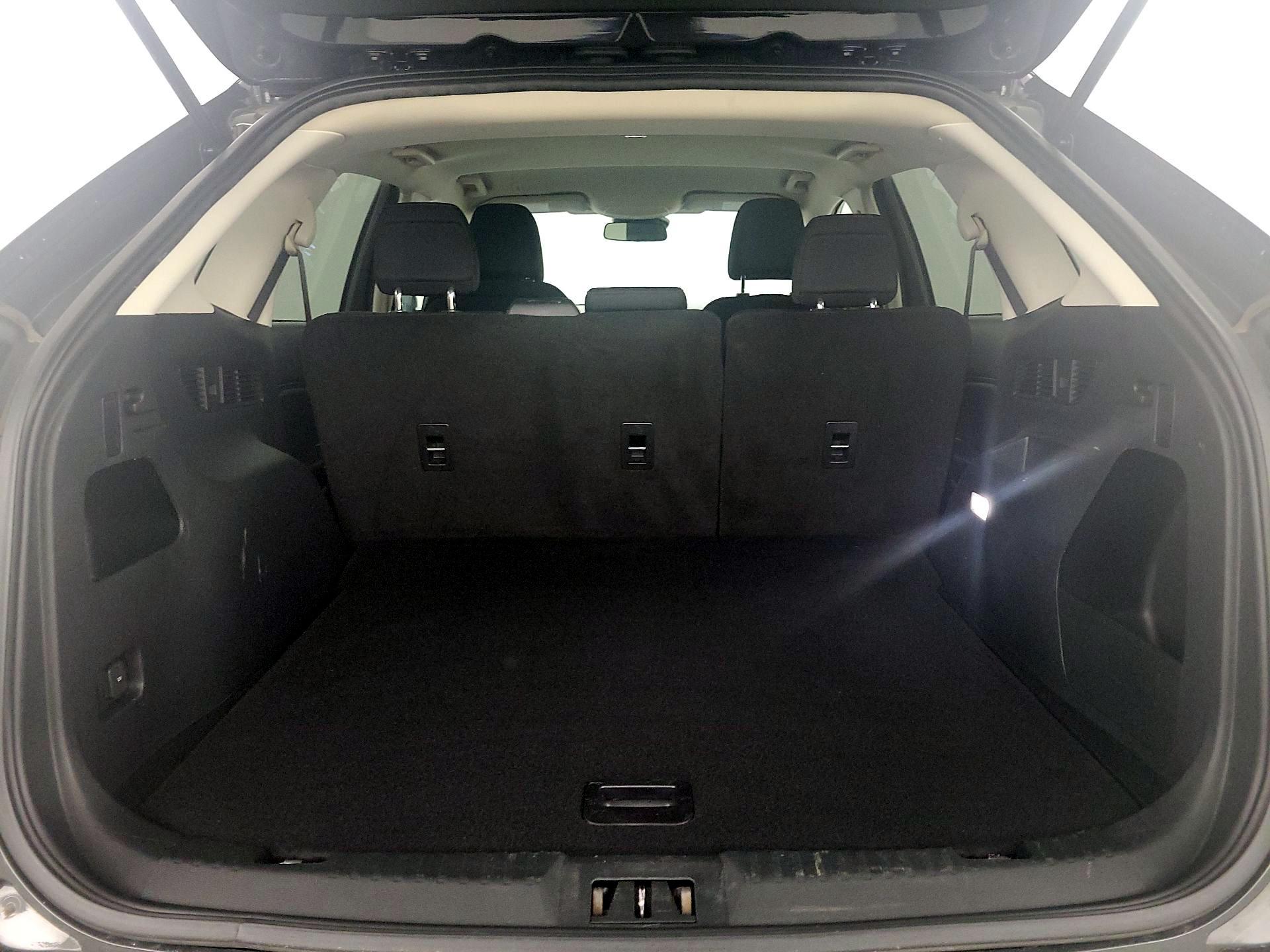 Thumbnail: 2021 Ford Edge - 20