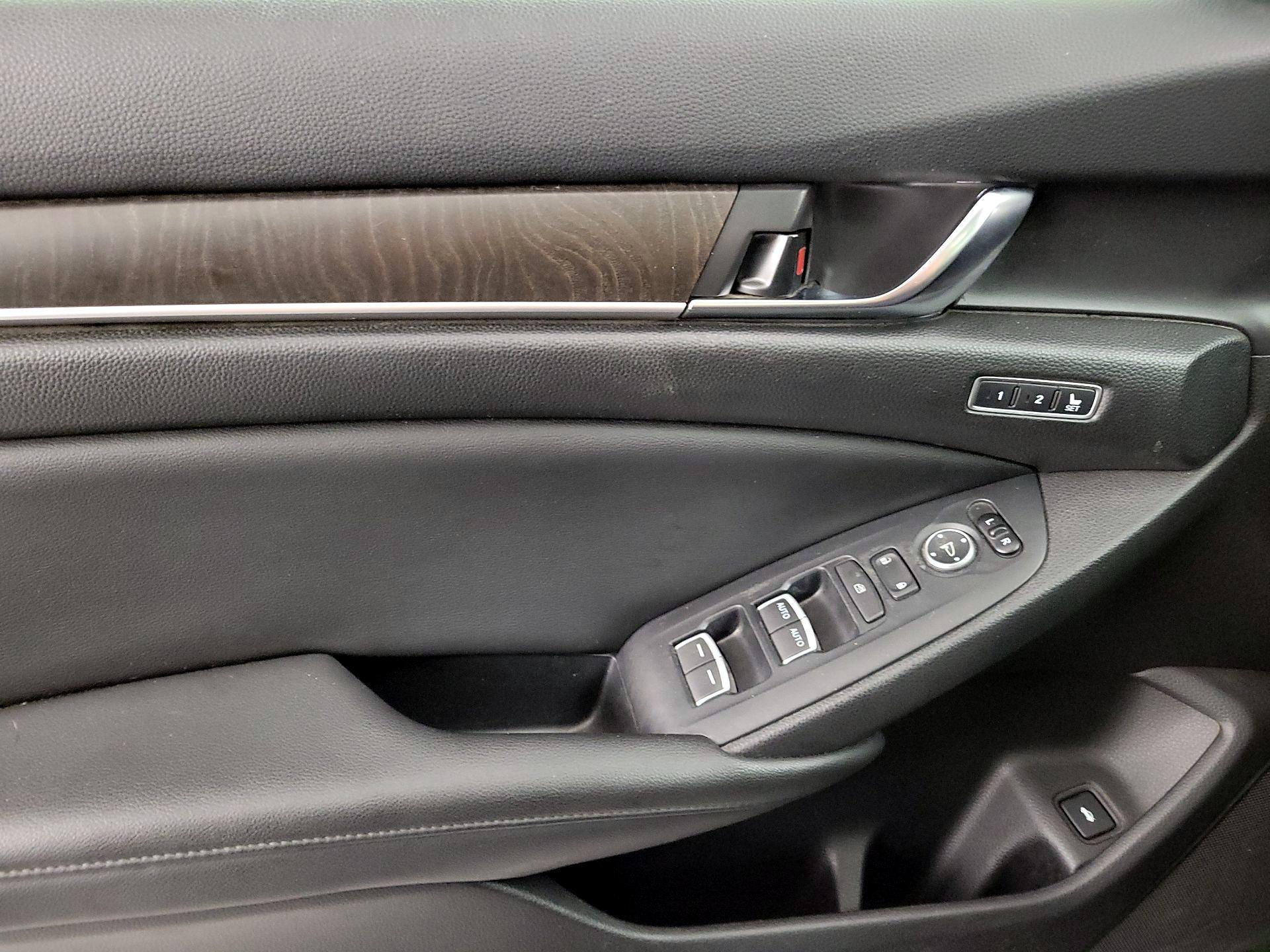 Thumbnail: 2019 Honda Accord - 12