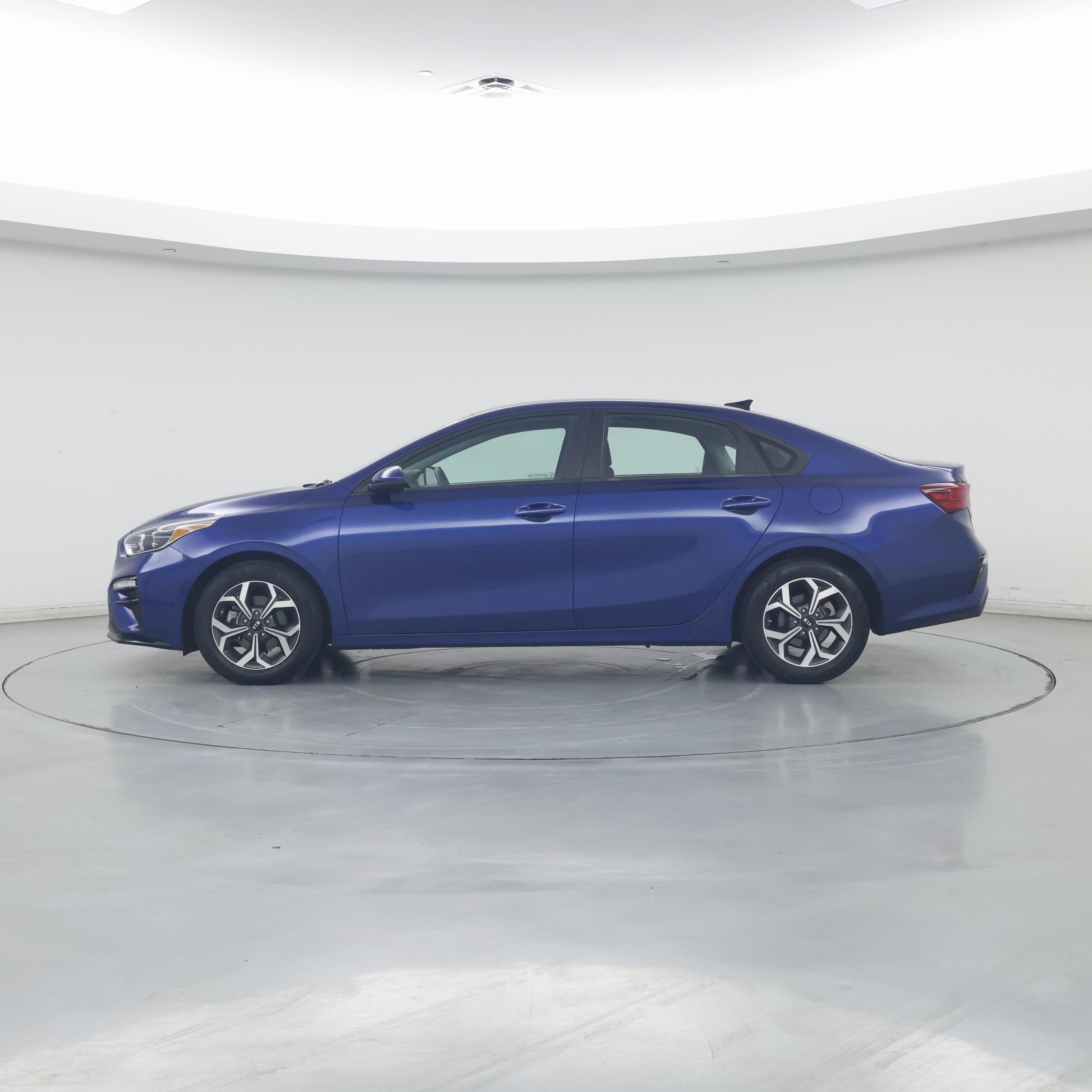 Thumbnail: 2021 Kia Forte - 3