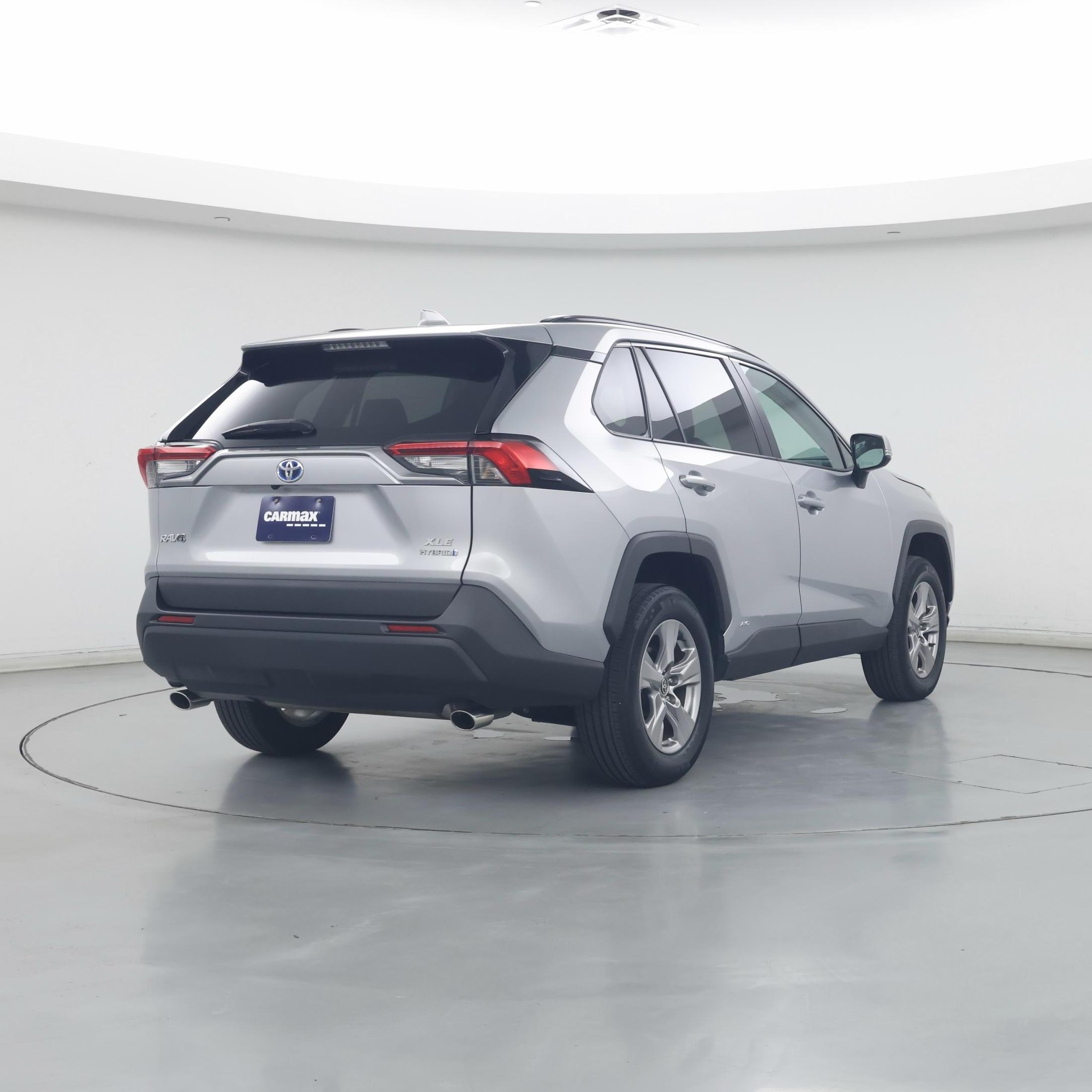 Thumbnail: 2022 Toyota RAV4 - 8