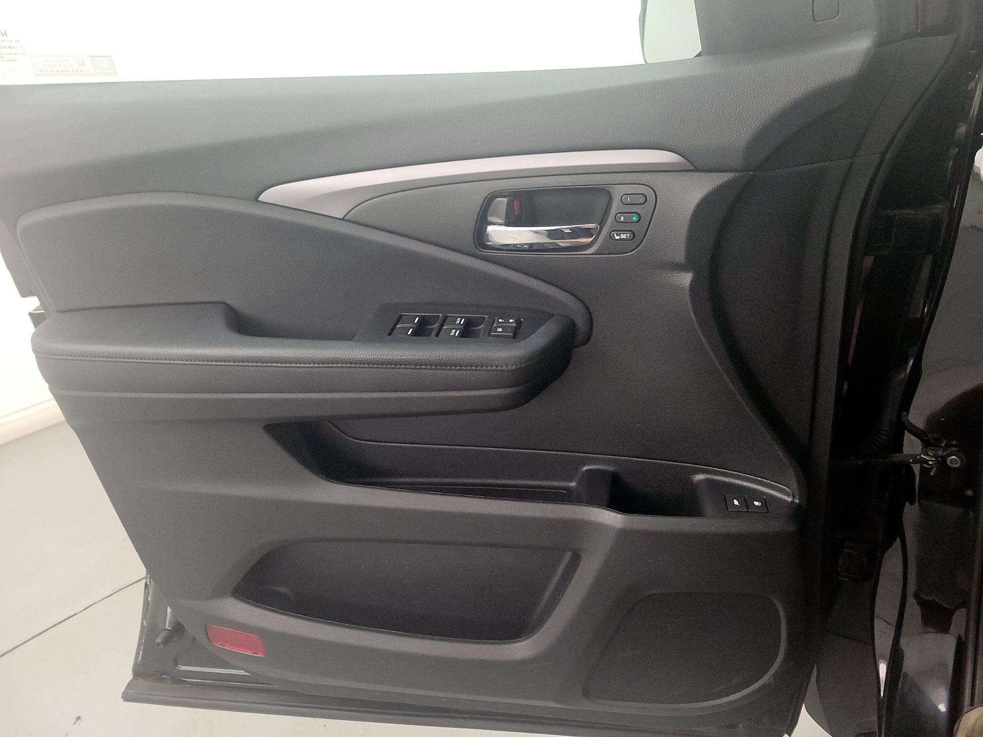 Thumbnail: 2021 Honda Pilot - 12