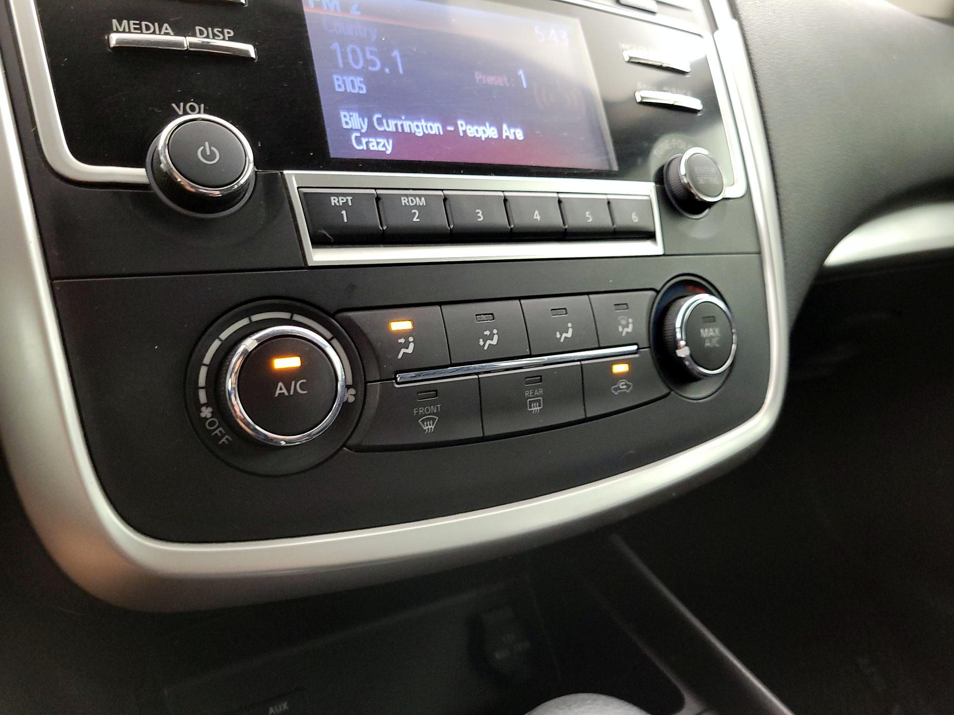Thumbnail: 2016 Nissan Altima - 17