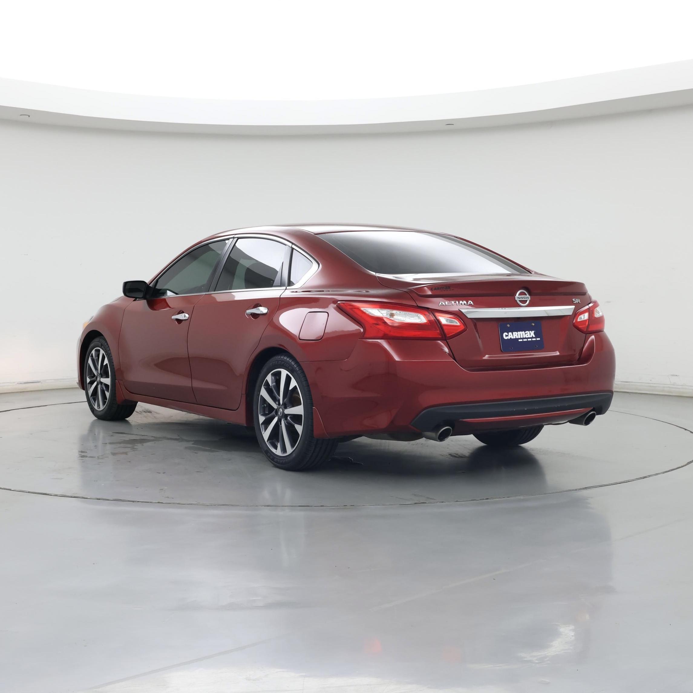 Thumbnail: 2016 Nissan Altima - 2