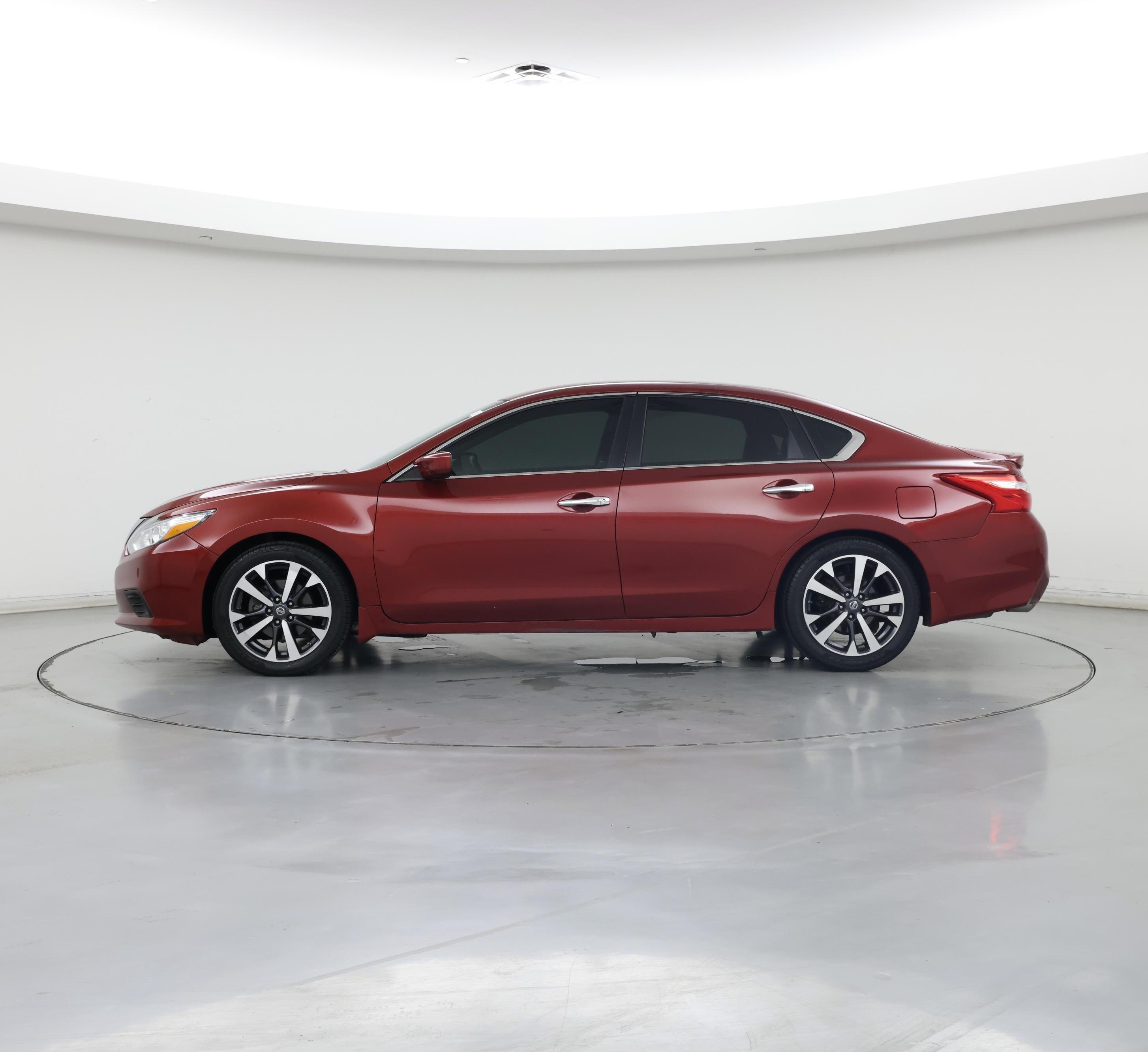 Thumbnail: 2016 Nissan Altima - 3