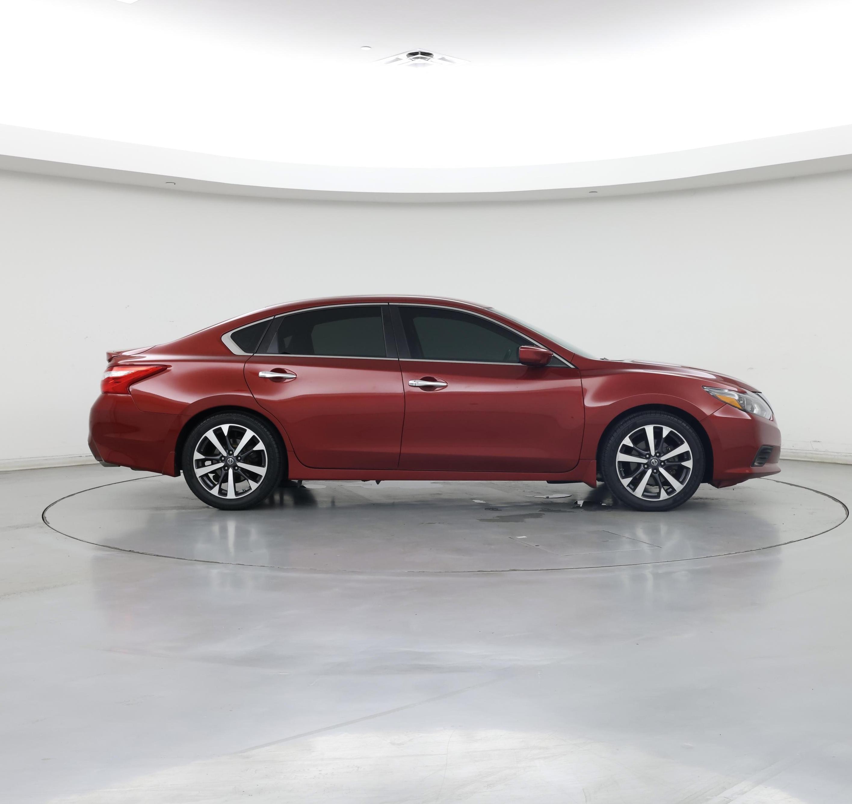 Thumbnail: 2016 Nissan Altima - 7