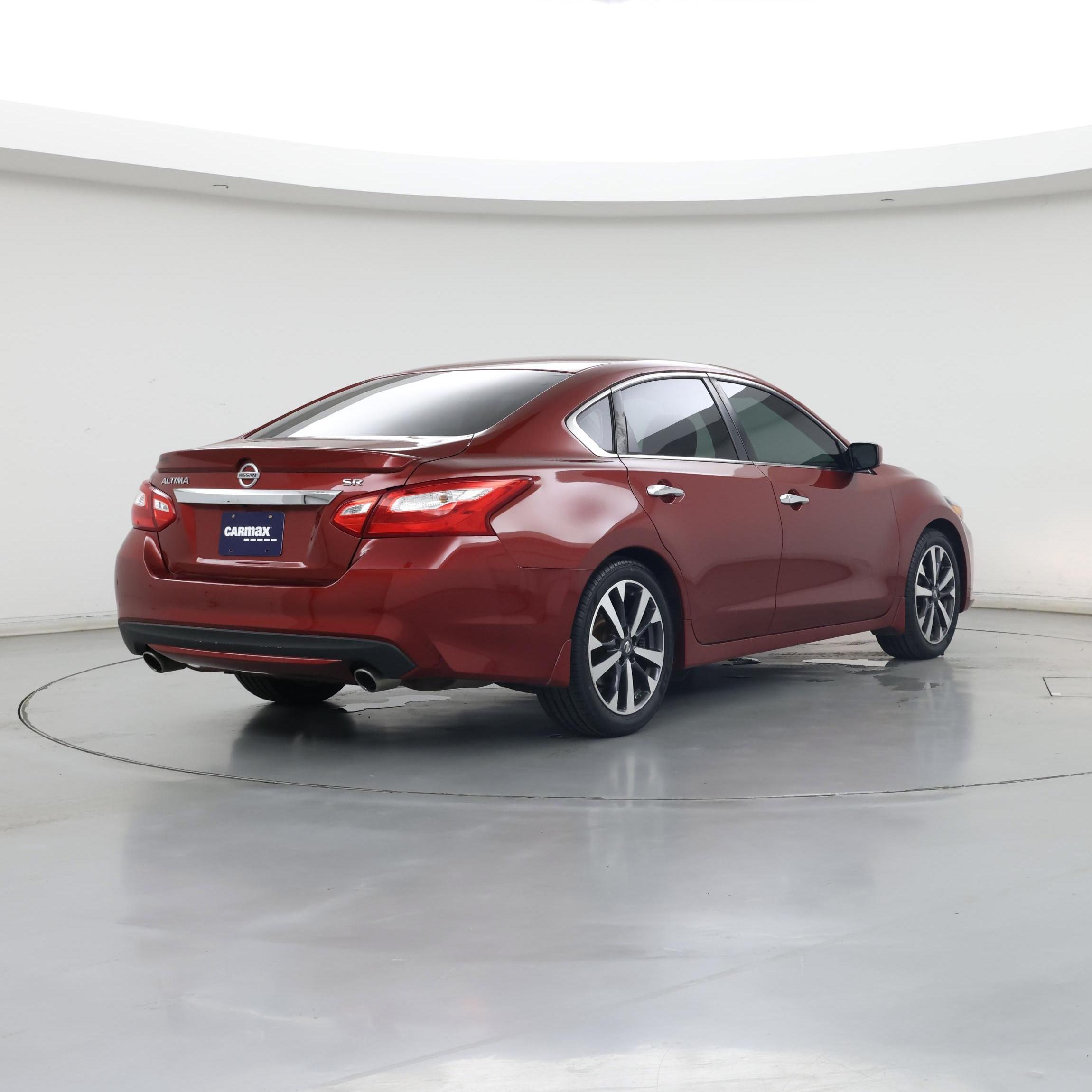 Thumbnail: 2016 Nissan Altima - 8