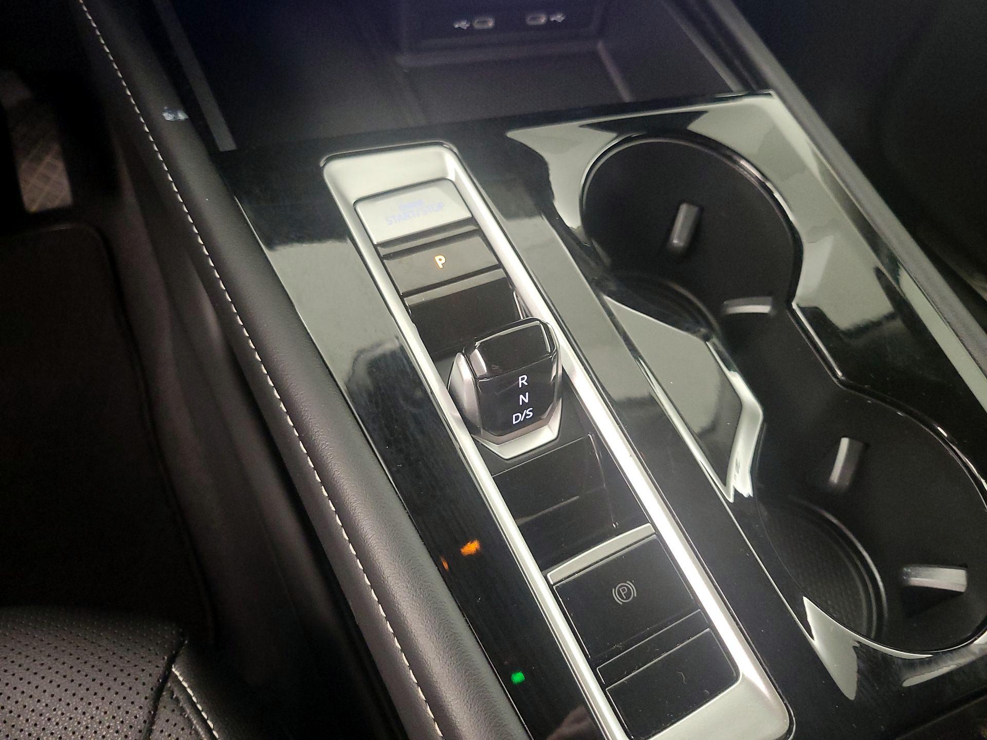 Thumbnail: 2024 Volkswagen Atlas - 17