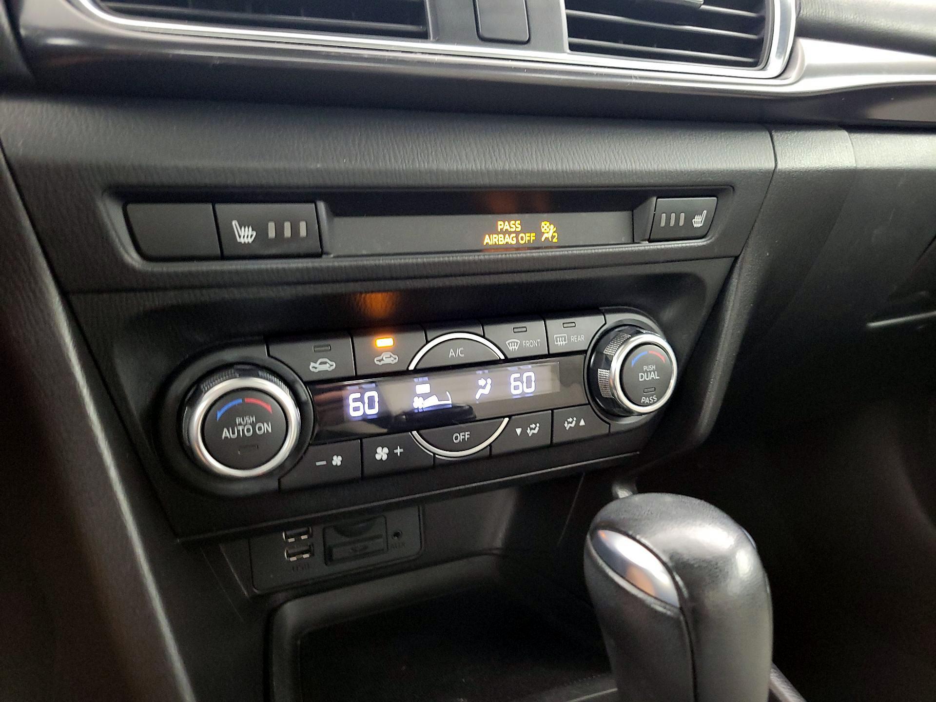 Thumbnail: 2018 Mazda Mazda3 - 16