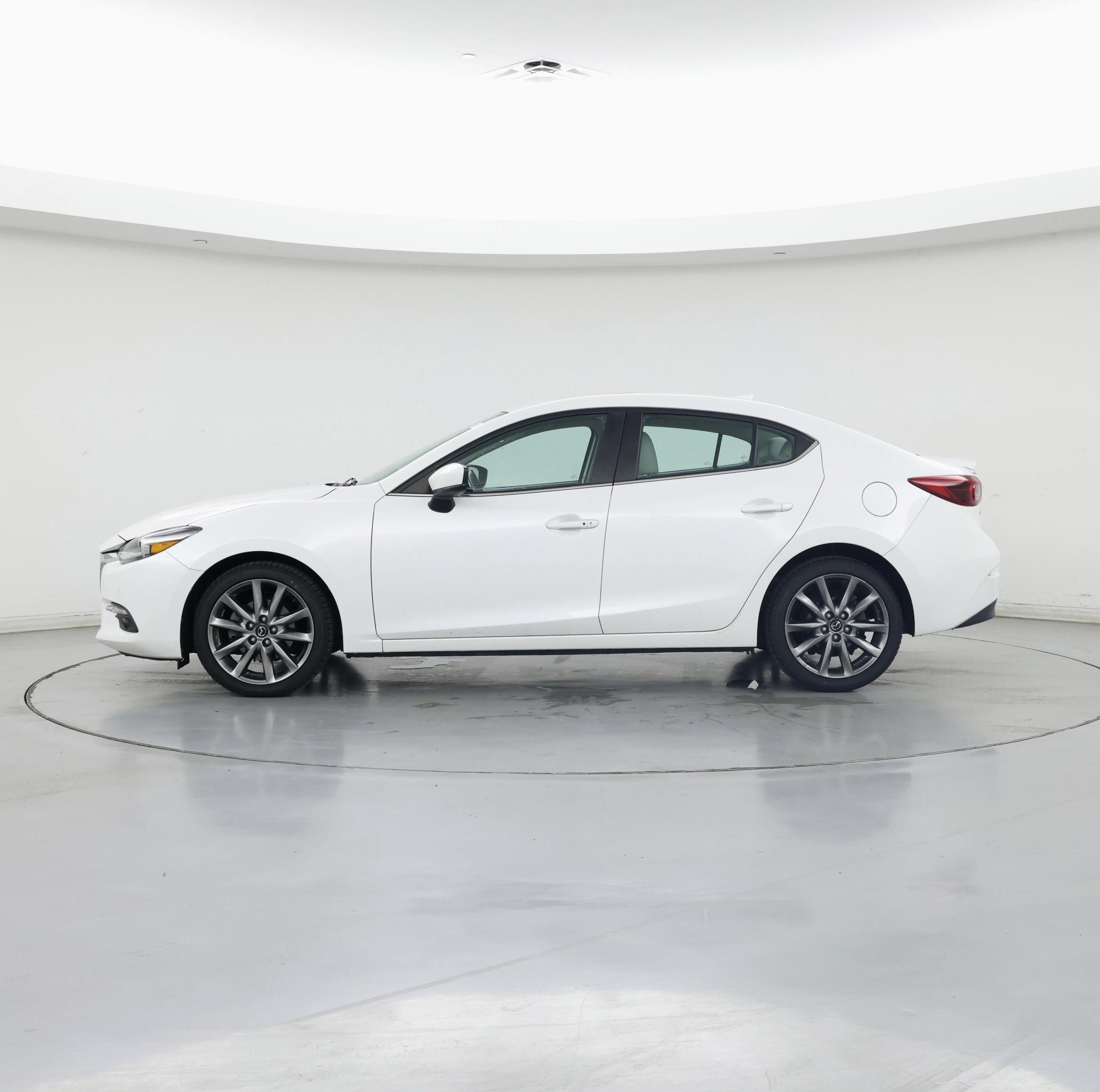 Thumbnail: 2018 Mazda Mazda3 - 3