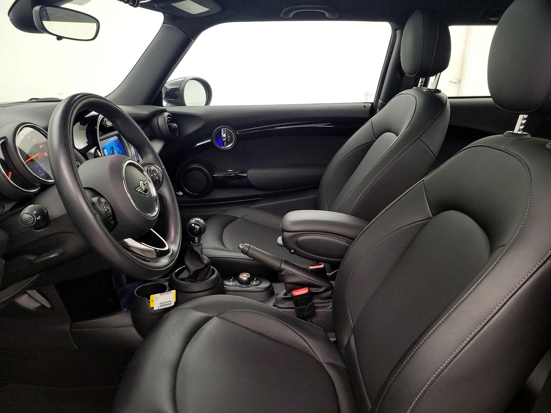 Thumbnail: 2021 MINI Cooper Hardtop - 11