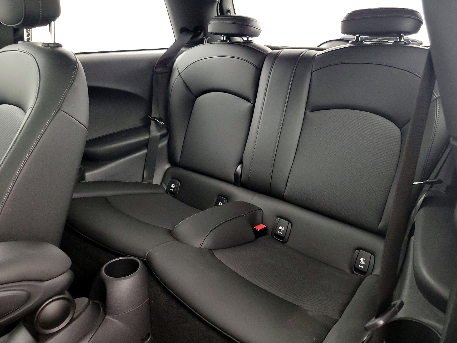 Thumbnail: 2021 MINI Cooper Hardtop - 19