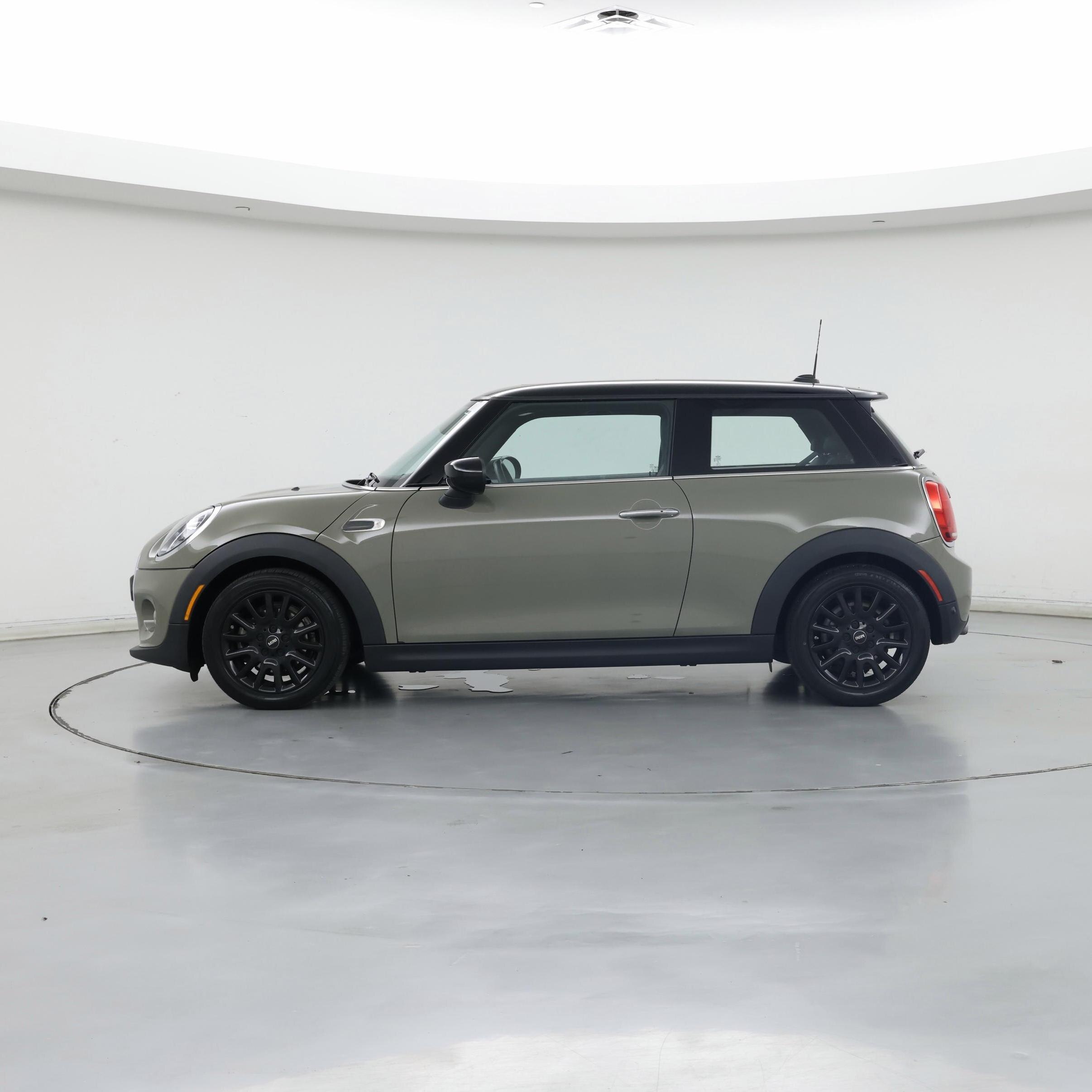 Thumbnail: 2021 MINI Cooper Hardtop - 3