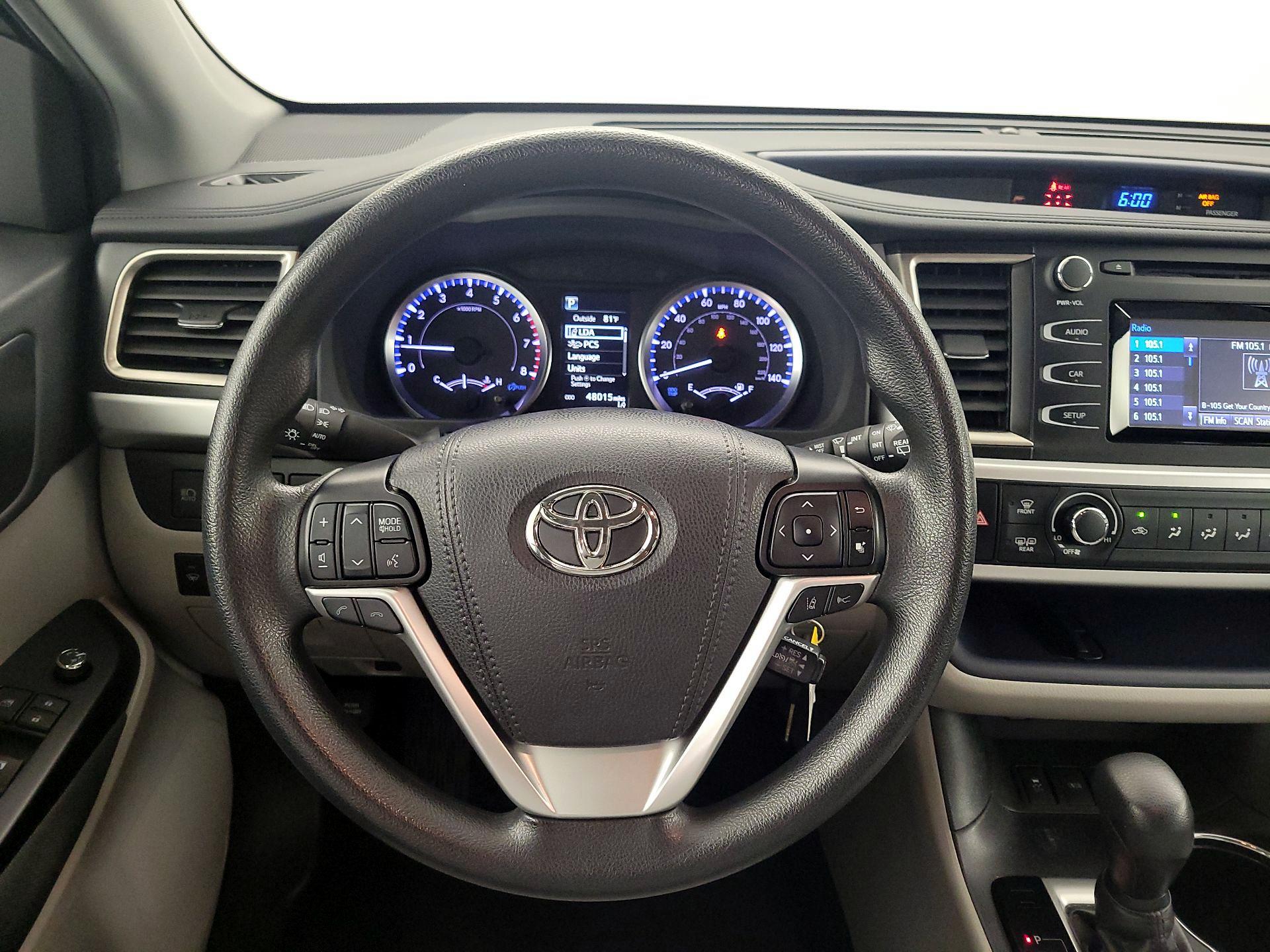 Thumbnail: 2019 Toyota Highlander - 10