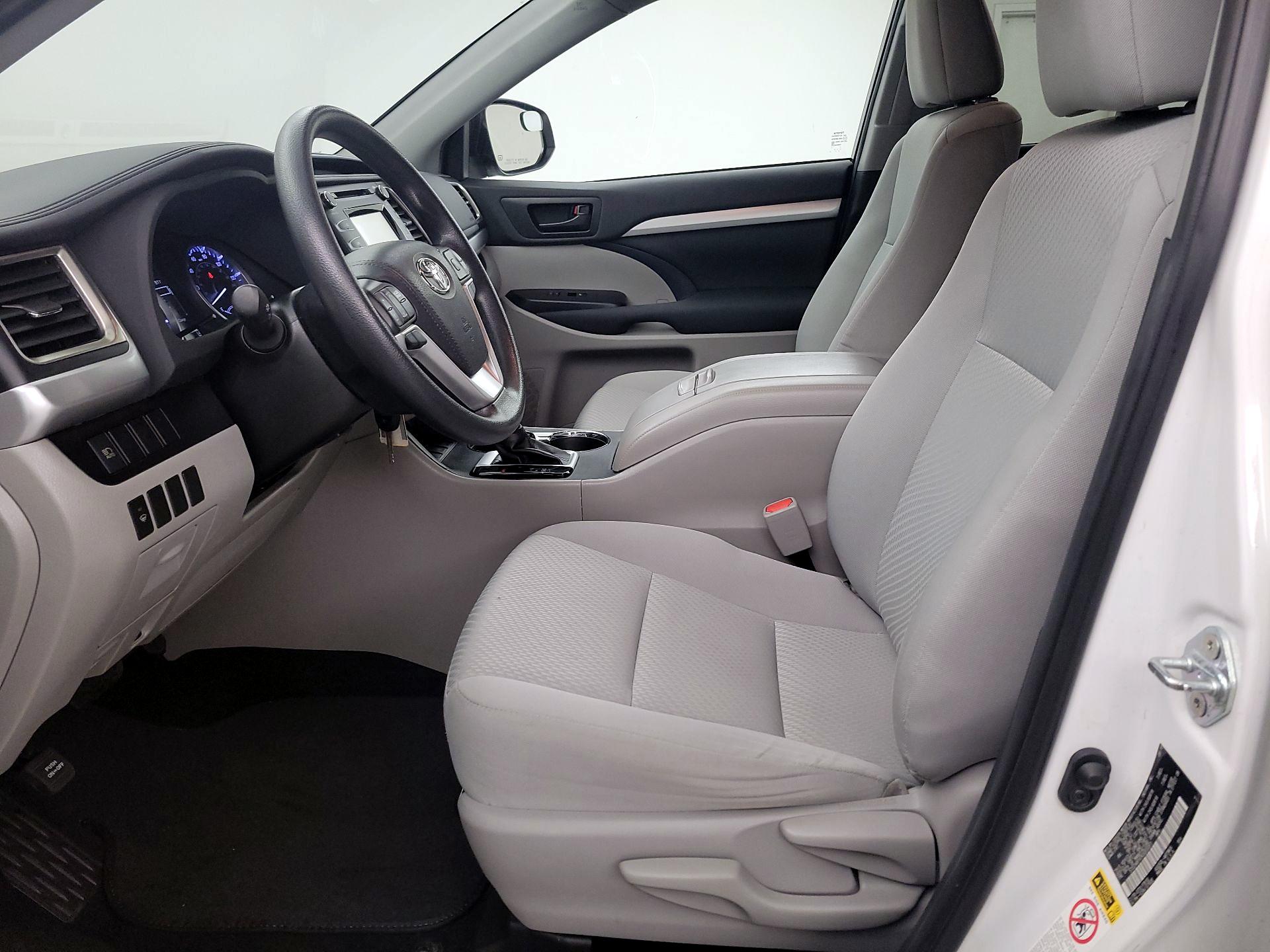 Thumbnail: 2019 Toyota Highlander - 11