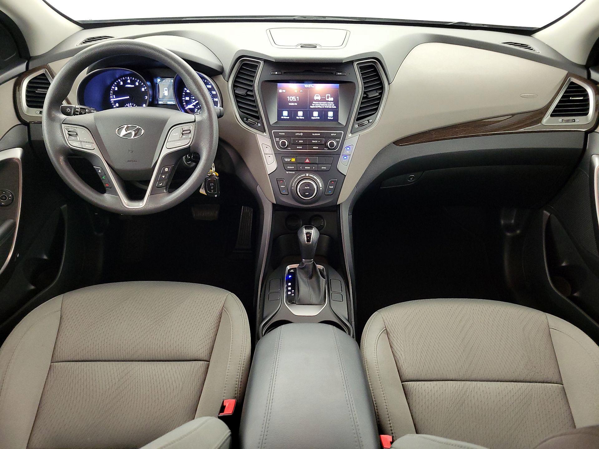 Thumbnail: 2017 Hyundai Santa Fe - 9