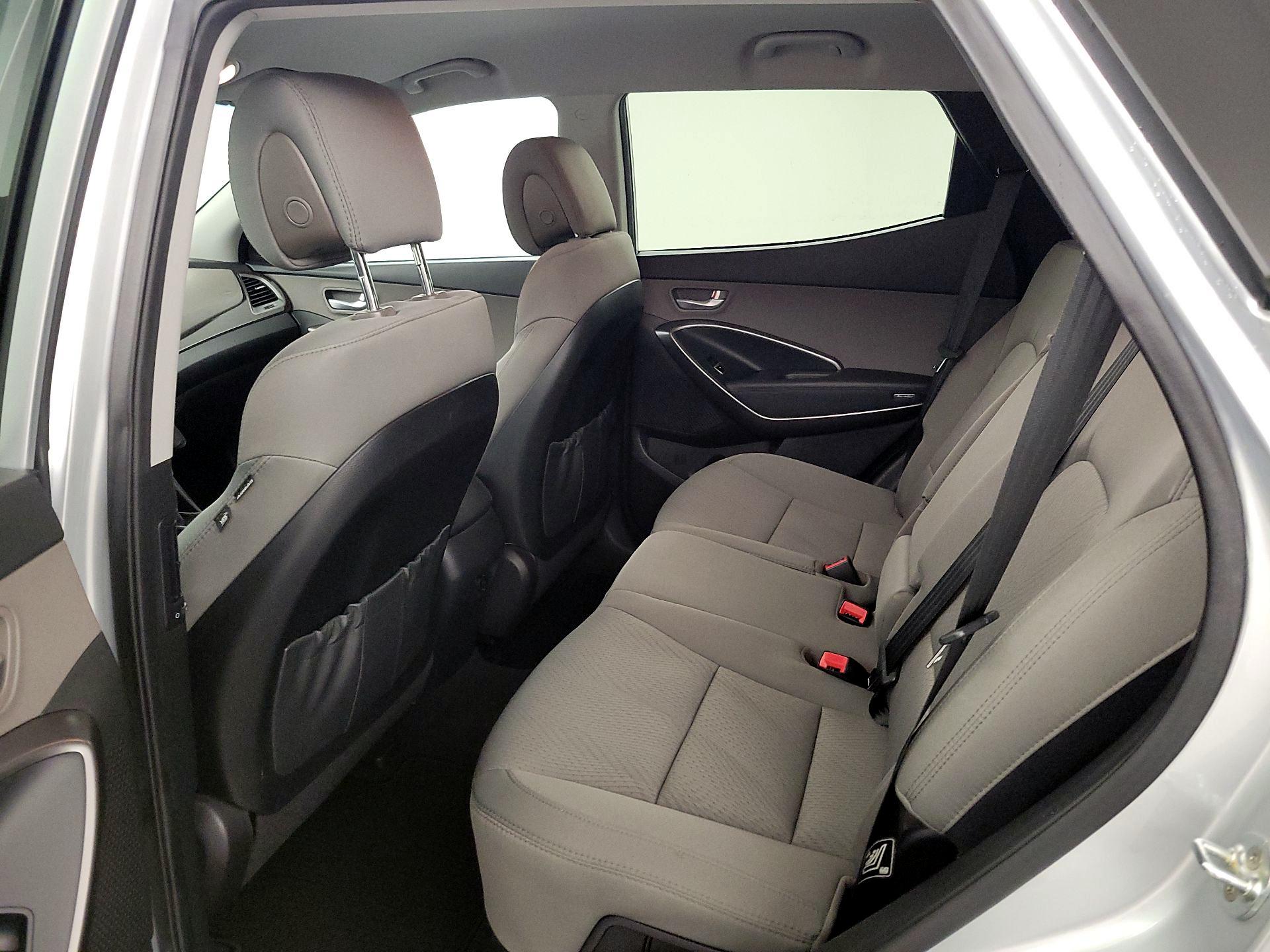 Thumbnail: 2017 Hyundai Santa Fe - 19