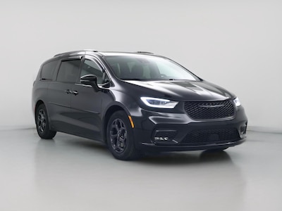 Black 2022 Chrysler Pacifica Hybrid Limited