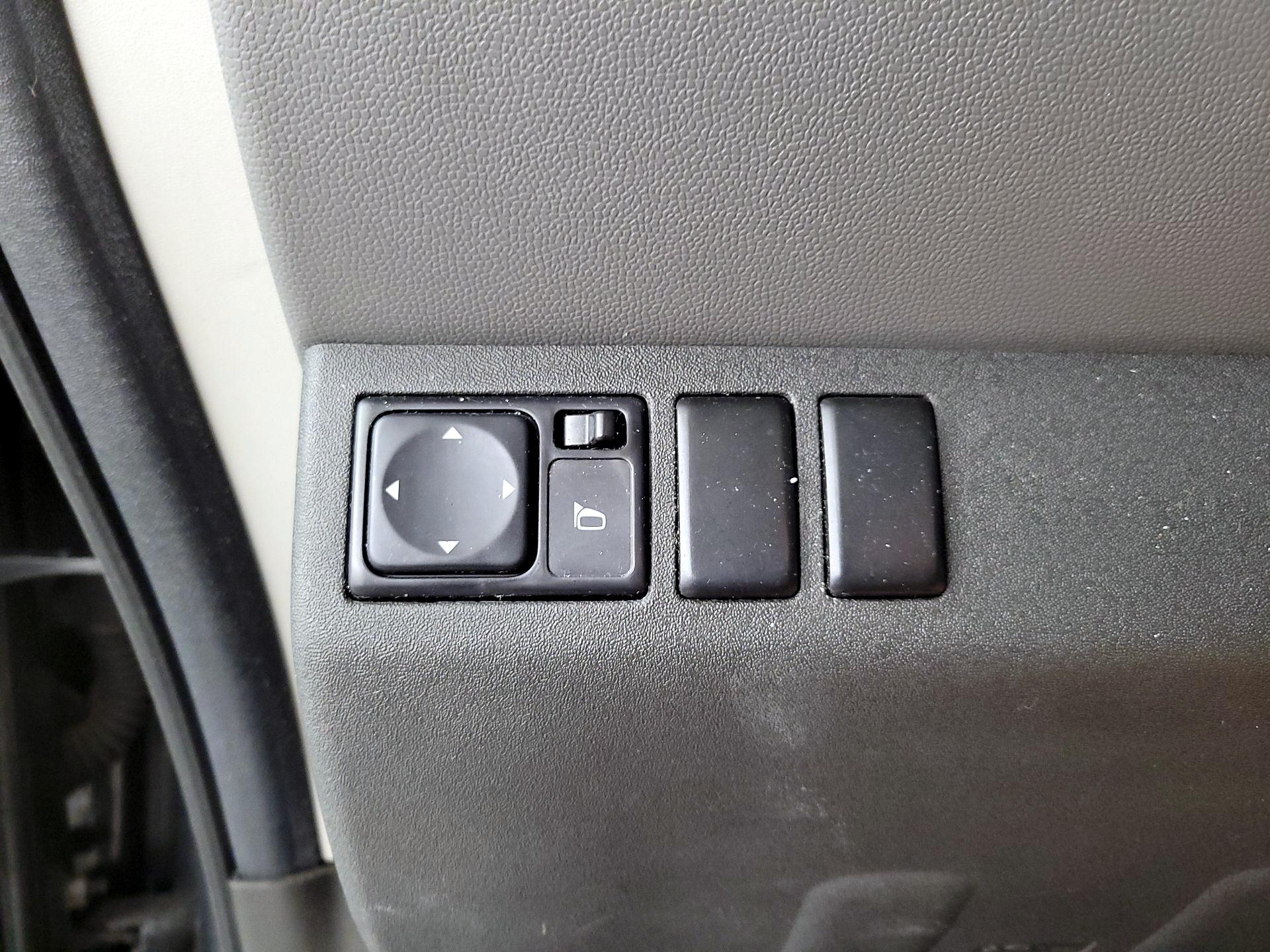 Thumbnail: 2014 Nissan Xterra - 13