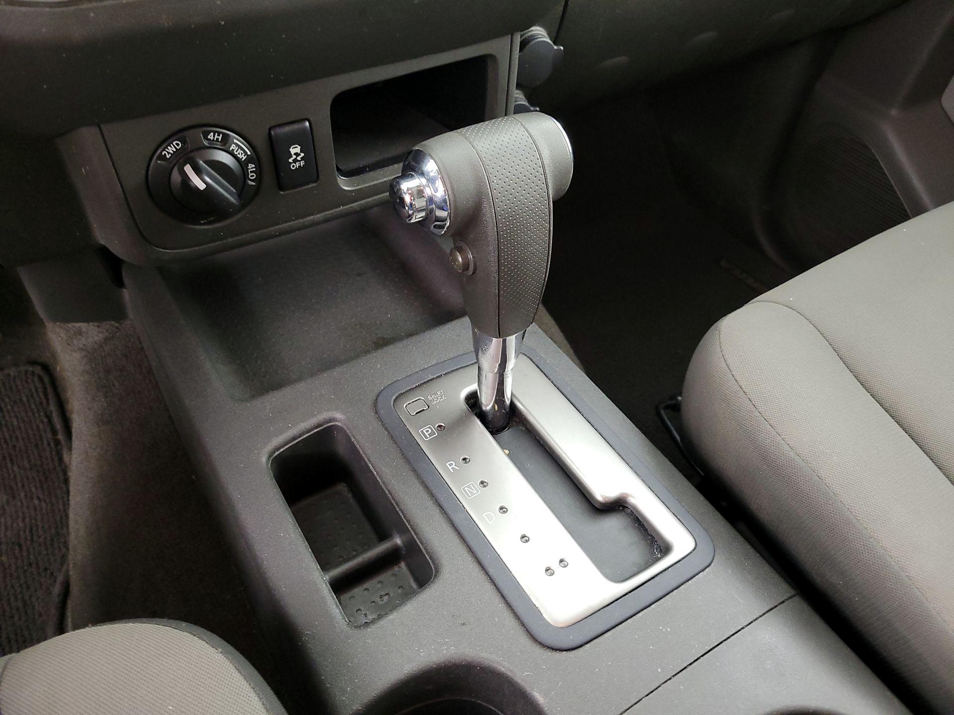 Thumbnail: 2014 Nissan Xterra - 16