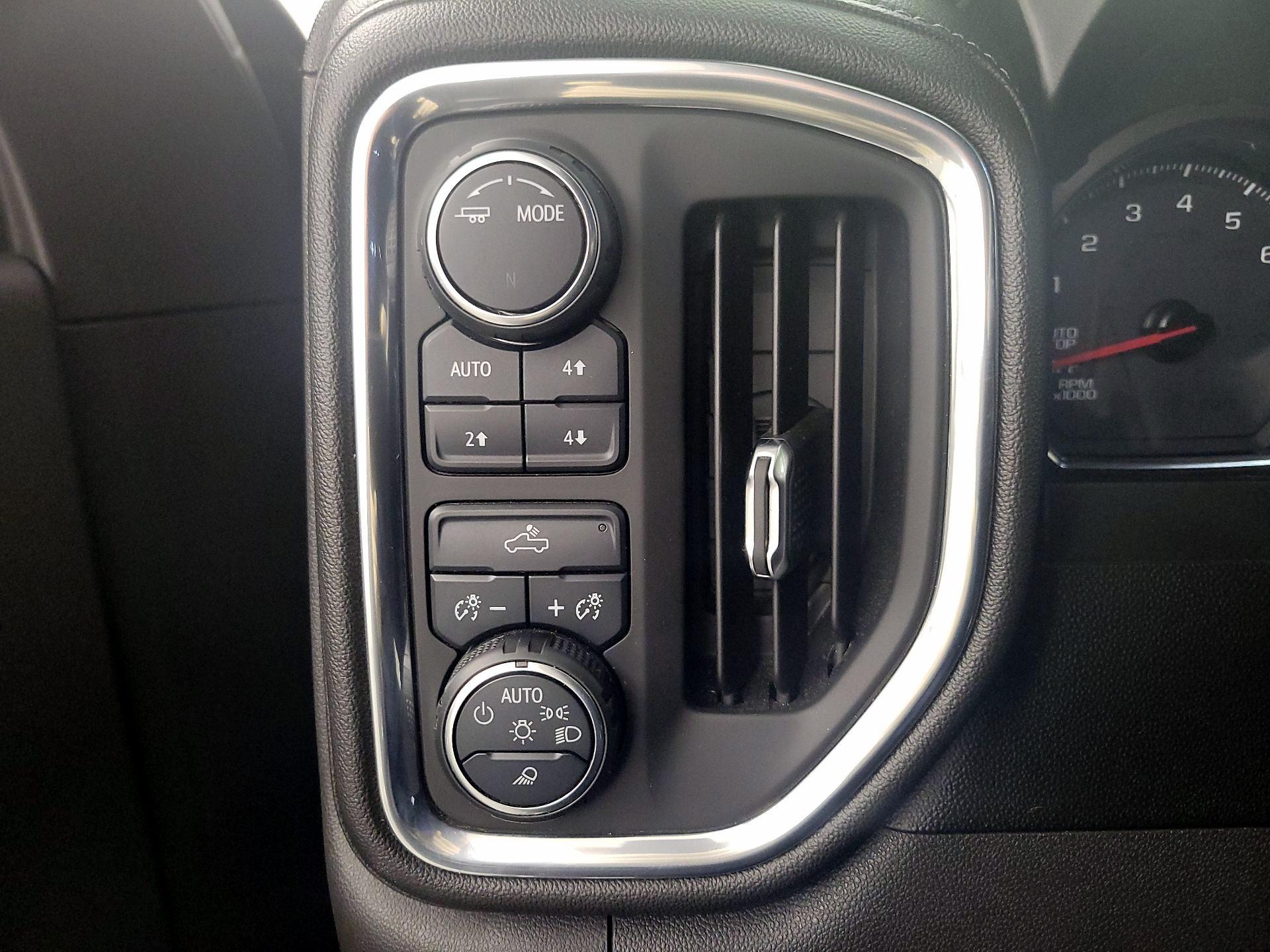 Thumbnail: 2021 Chevrolet Silverado 1500 - 14