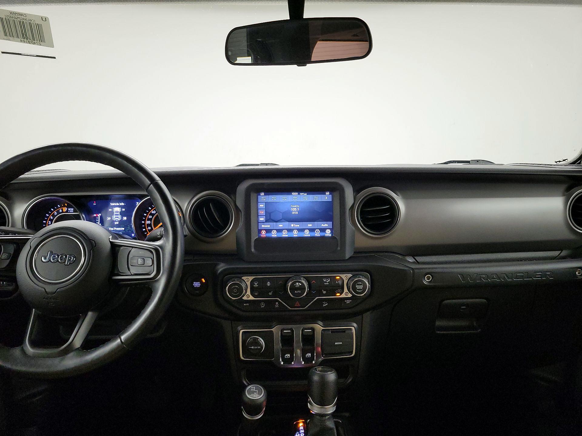 Thumbnail: 2021 Jeep Wrangler - 9