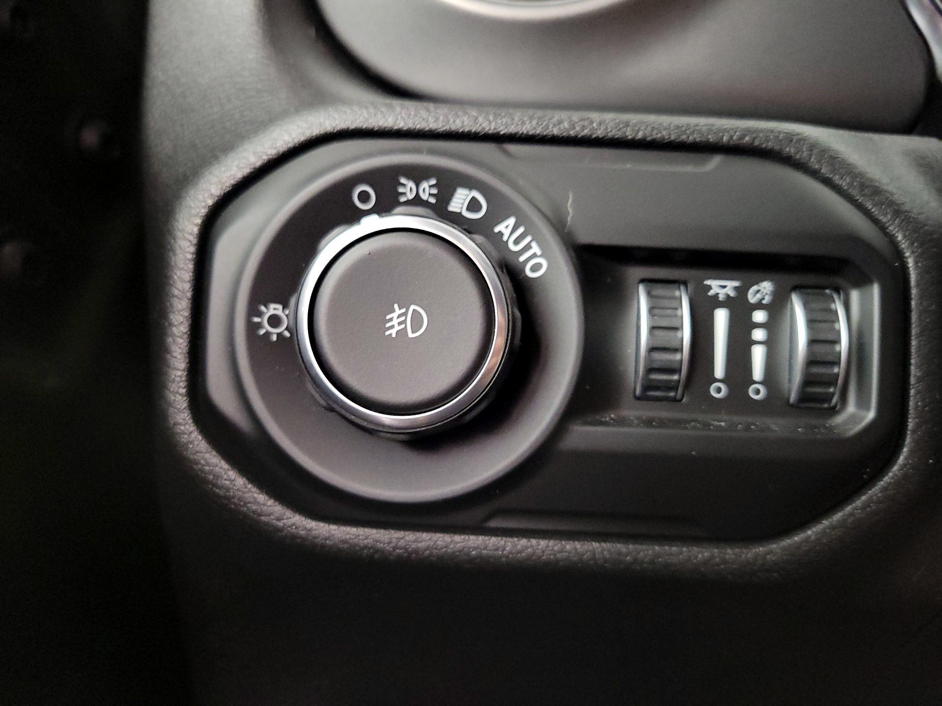 Thumbnail: 2021 Jeep Wrangler - 13