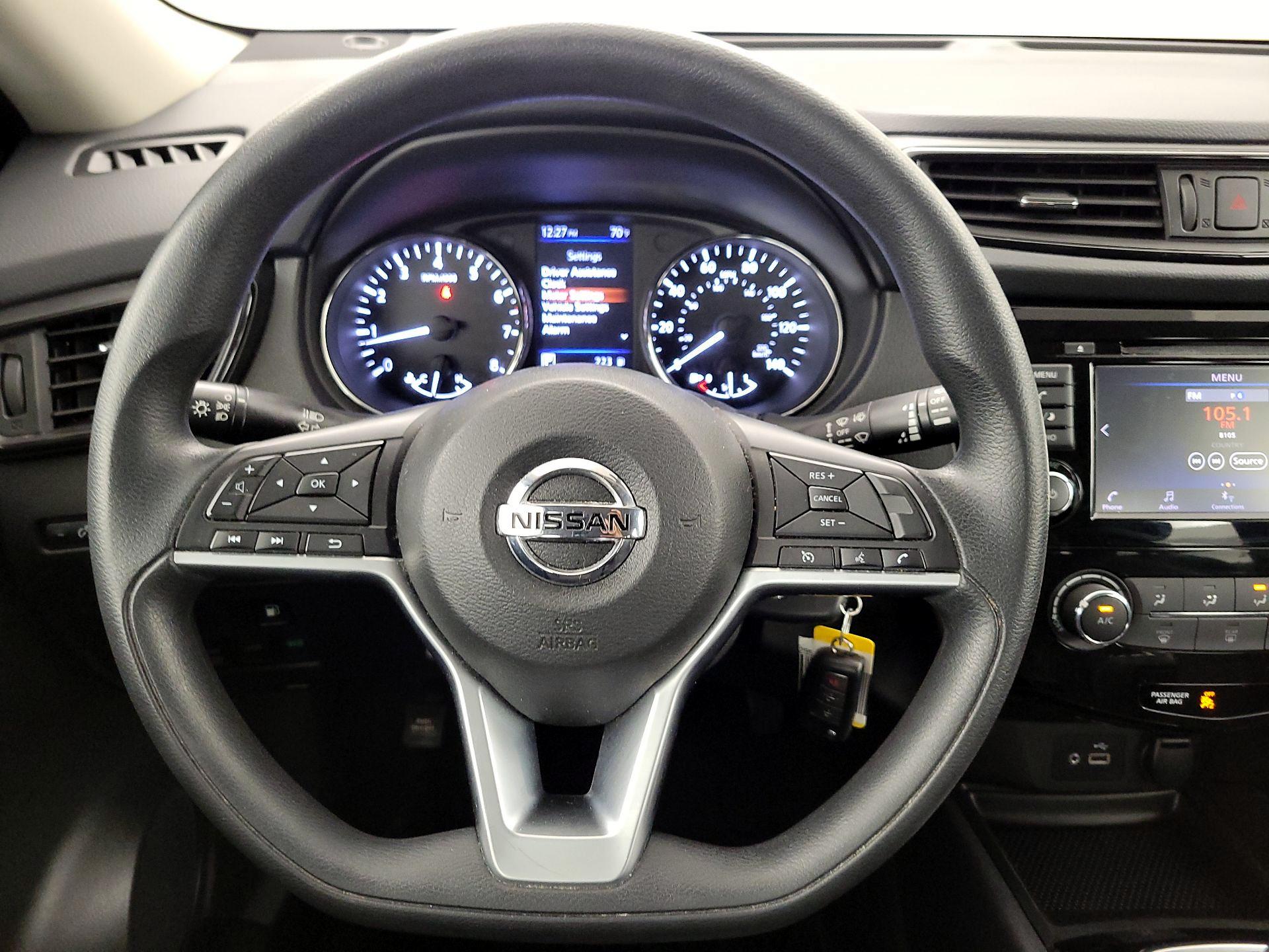 Thumbnail: 2018 Nissan Rogue - 10