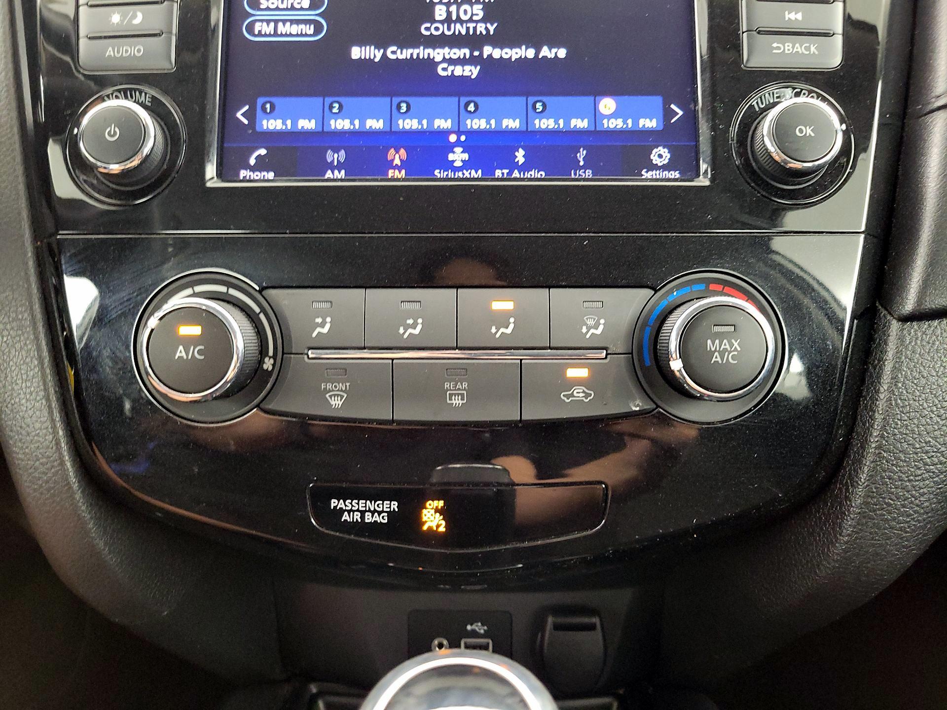 Thumbnail: 2018 Nissan Rogue - 16
