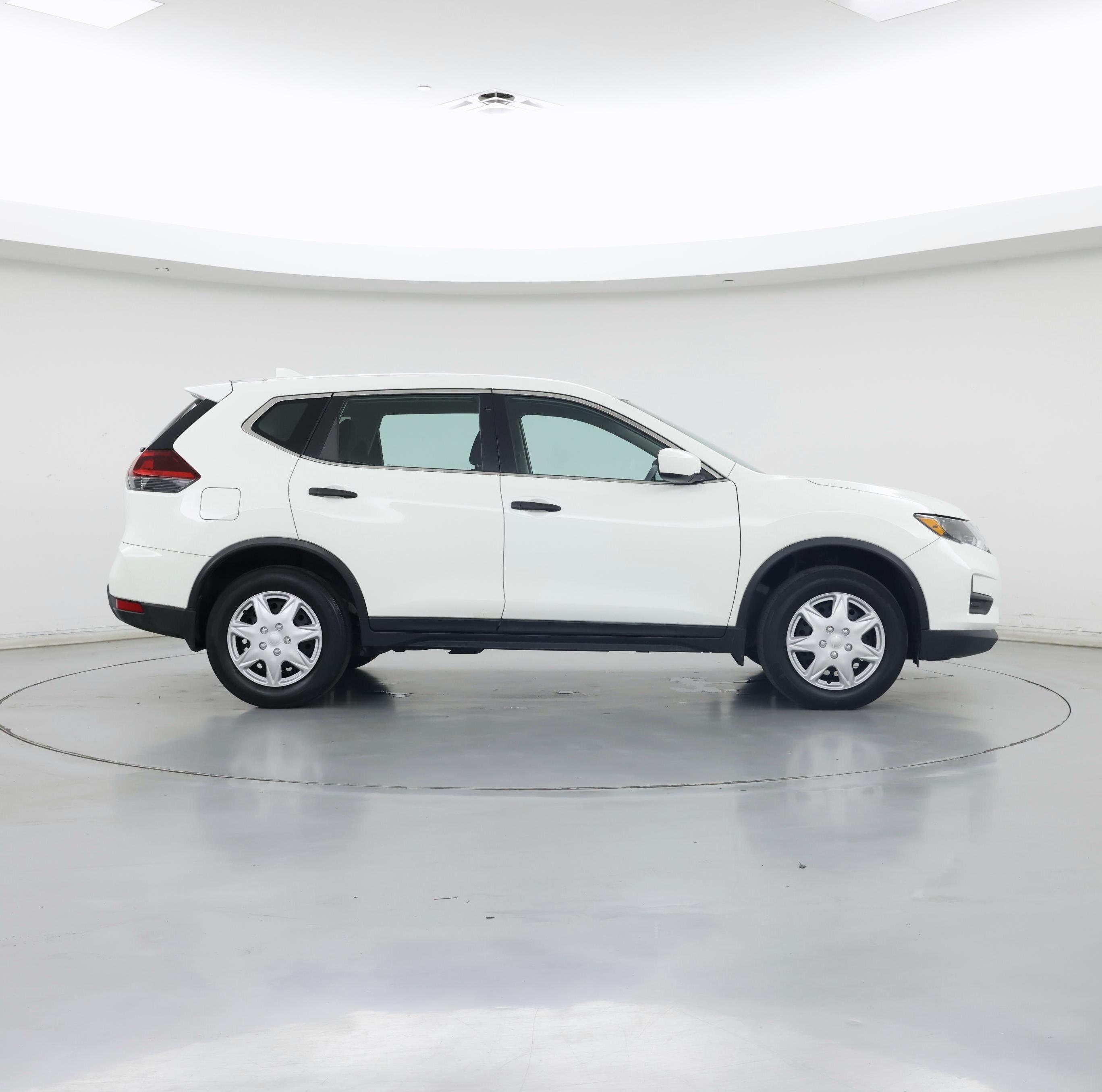 Thumbnail: 2018 Nissan Rogue - 7