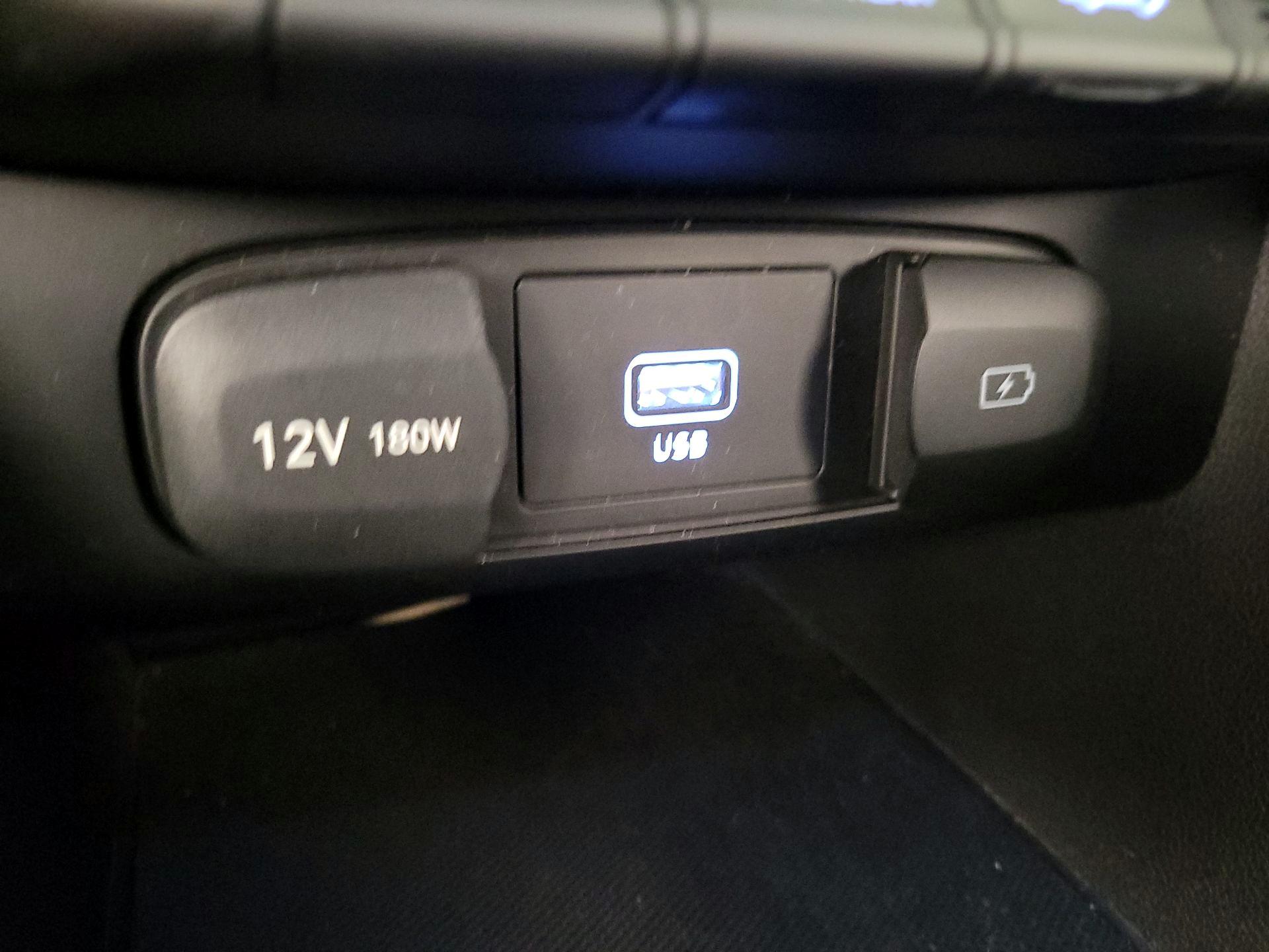 Thumbnail: 2021 Hyundai Veloster - 19