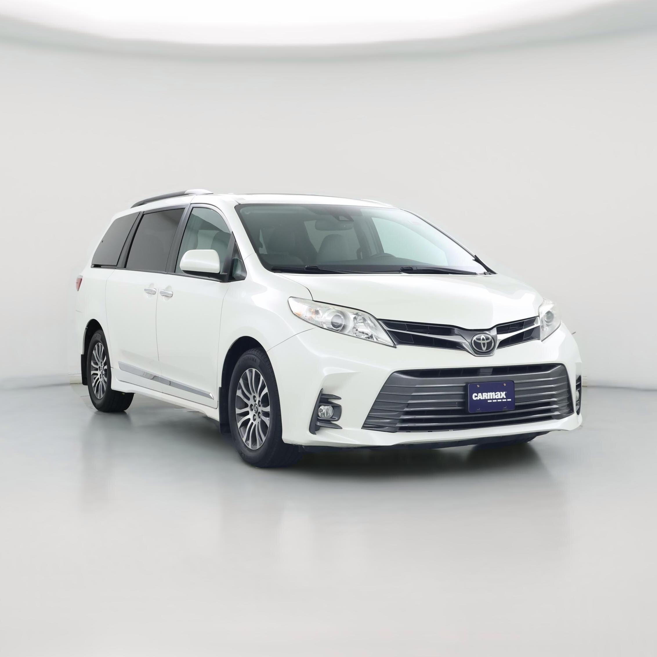 Thumbnail: 2018 Toyota Sienna - 1