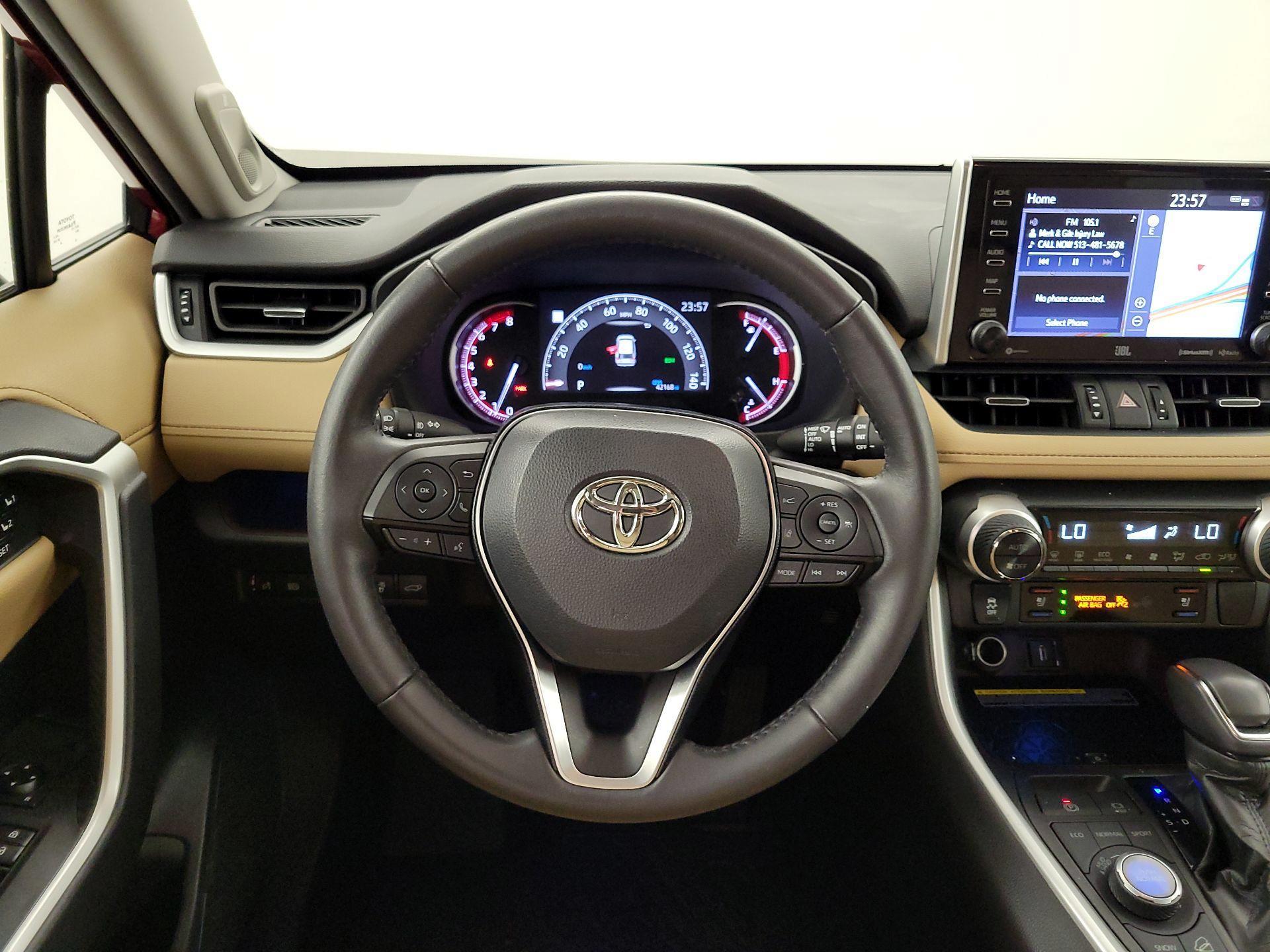 Thumbnail: 2021 Toyota RAV4 - 10