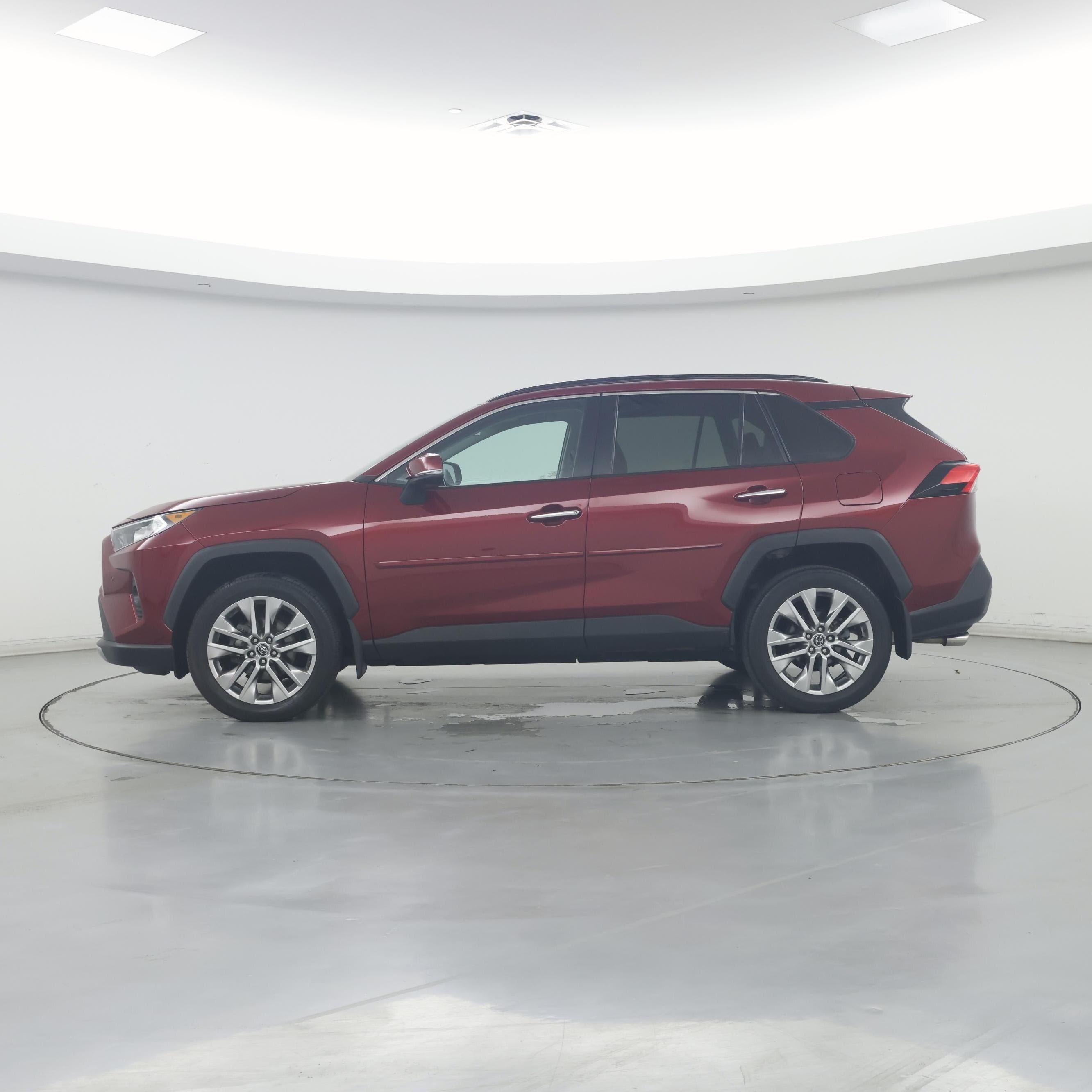 Thumbnail: 2021 Toyota RAV4 - 3