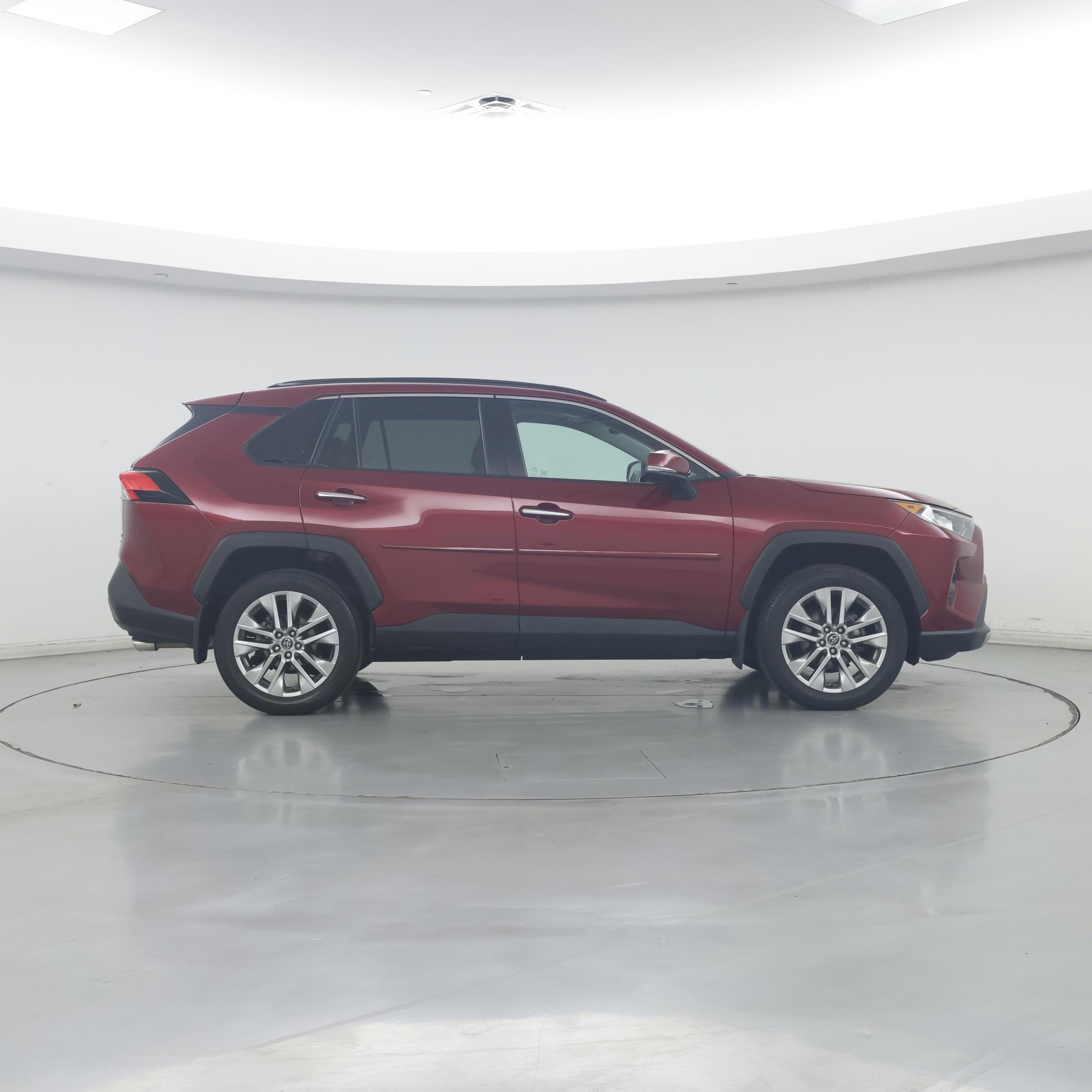 Thumbnail: 2021 Toyota RAV4 - 7