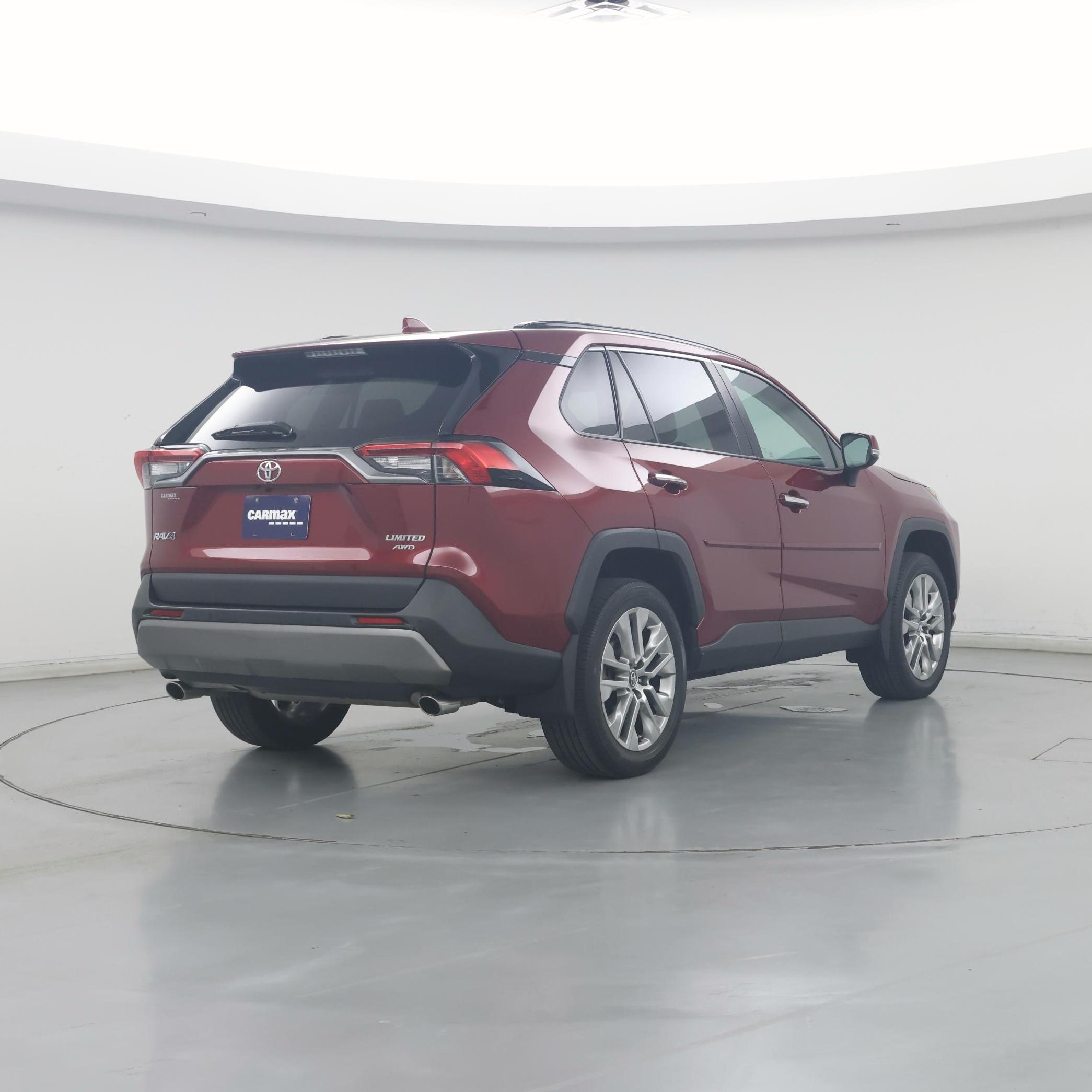 Thumbnail: 2021 Toyota RAV4 - 8