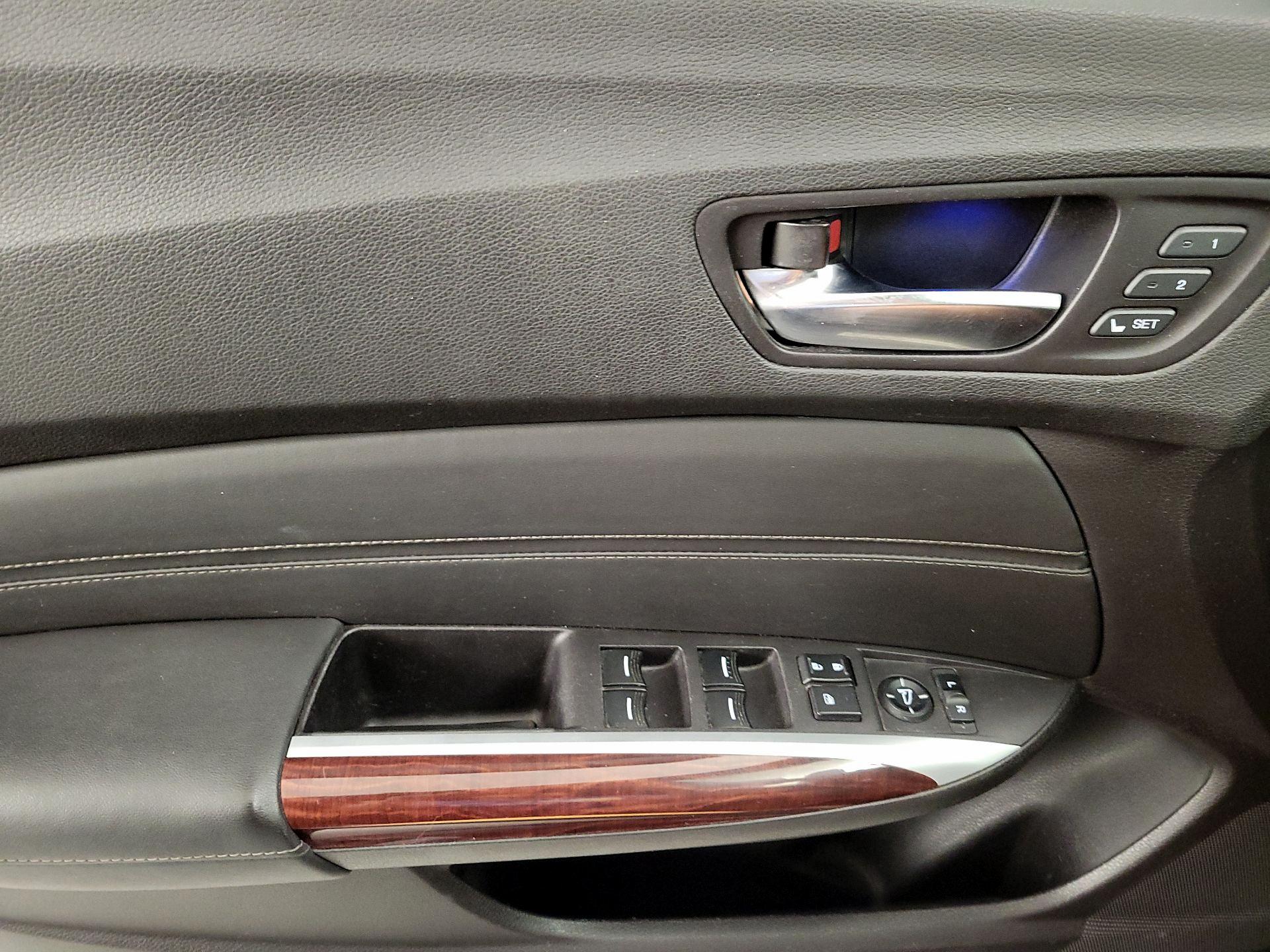 Thumbnail: 2015 Acura TLX - 12