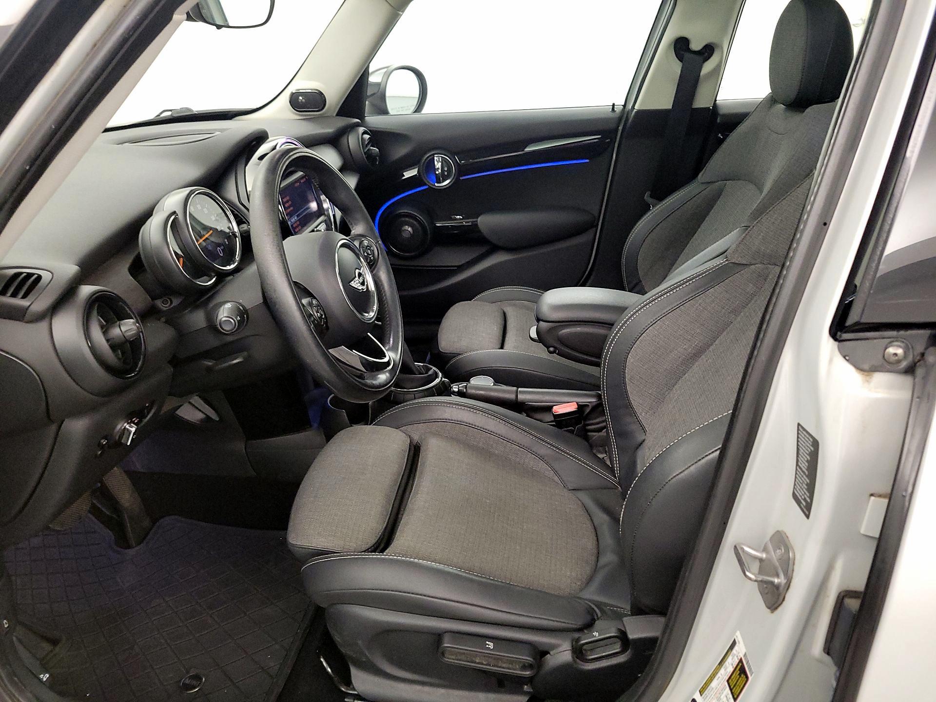 Thumbnail: 2015 MINI Cooper Hardtop - 11