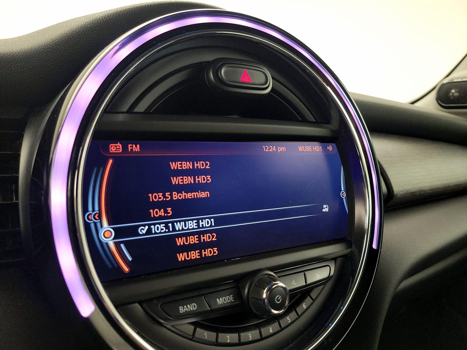 Thumbnail: 2015 MINI Cooper Hardtop - 15