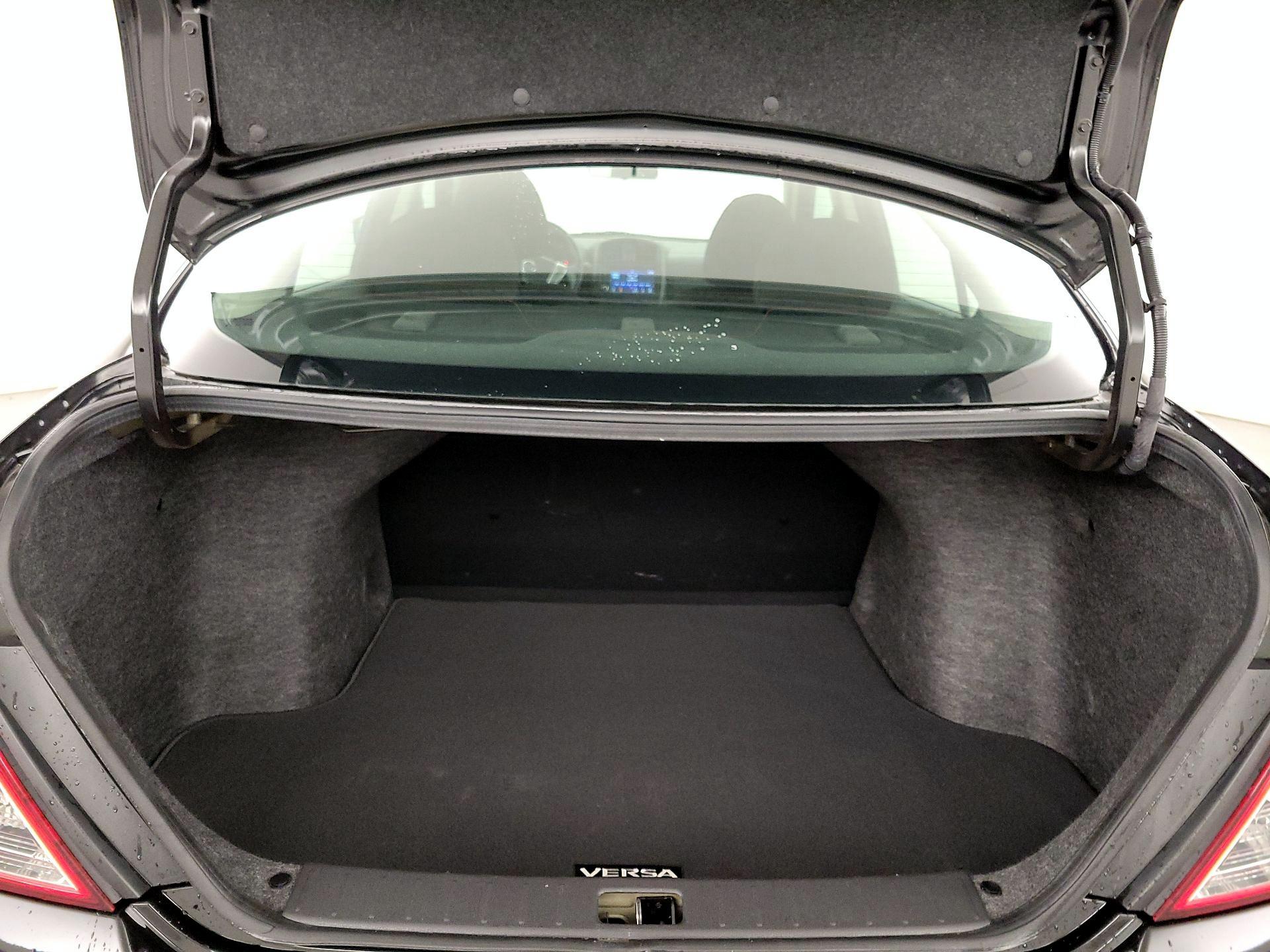 Thumbnail: 2019 Nissan Versa - 20