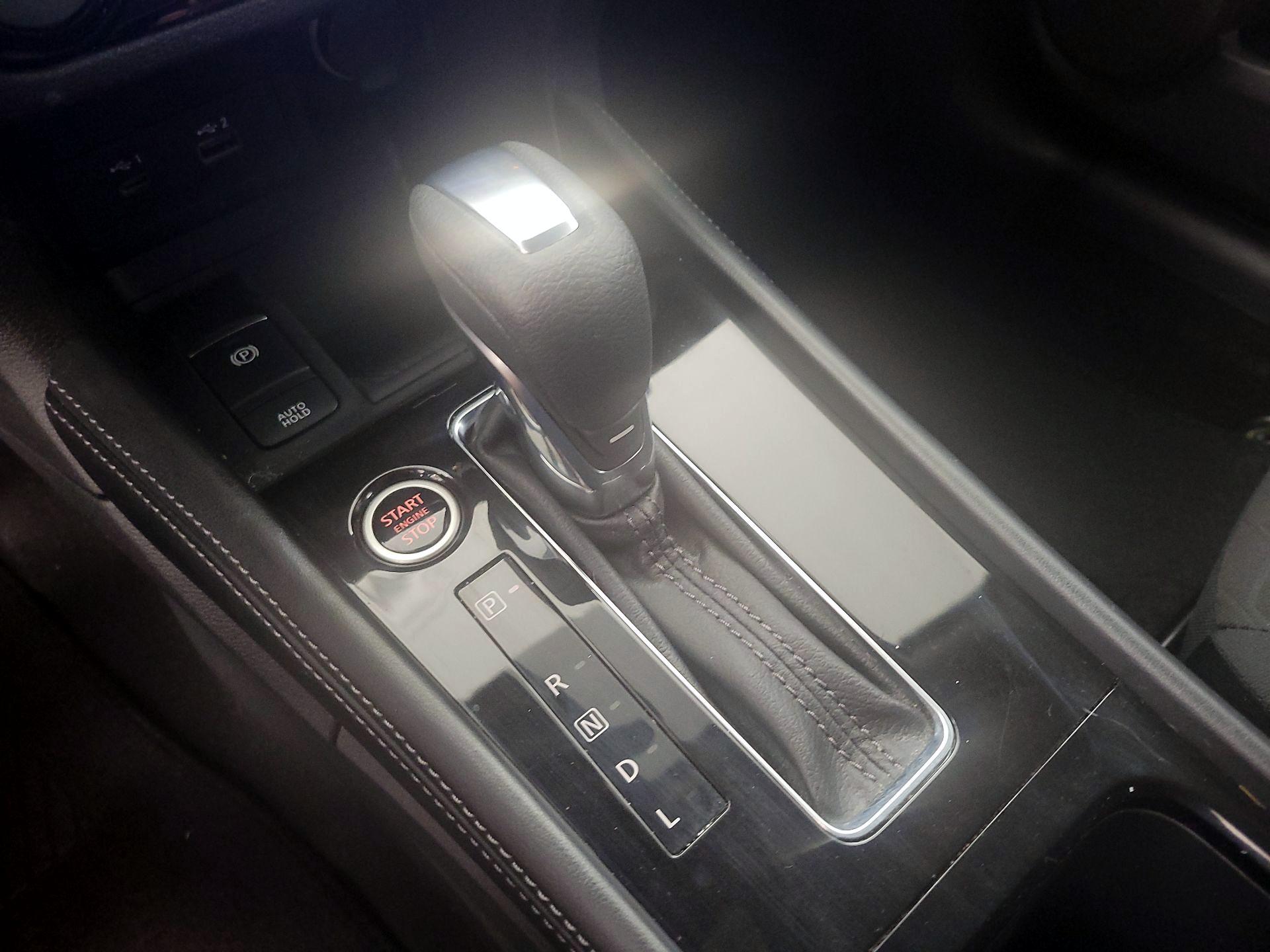 Thumbnail: 2021 Nissan Kicks - 16