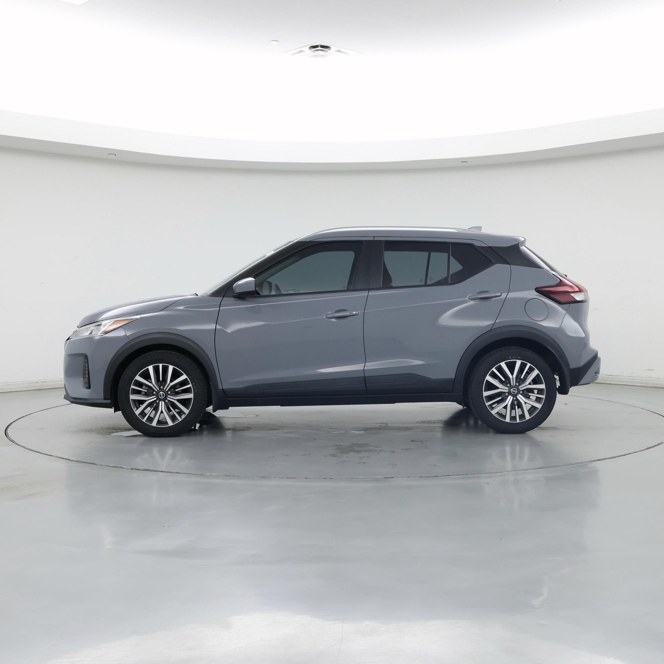 Thumbnail: 2021 Nissan Kicks - 3