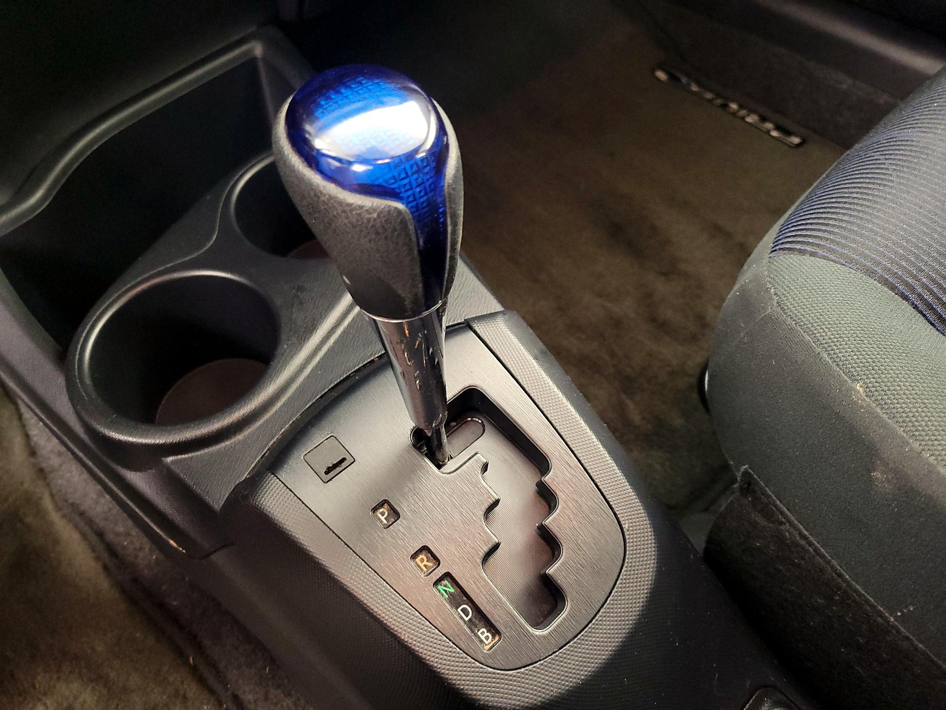 Thumbnail: 2015 Toyota Prius - 17