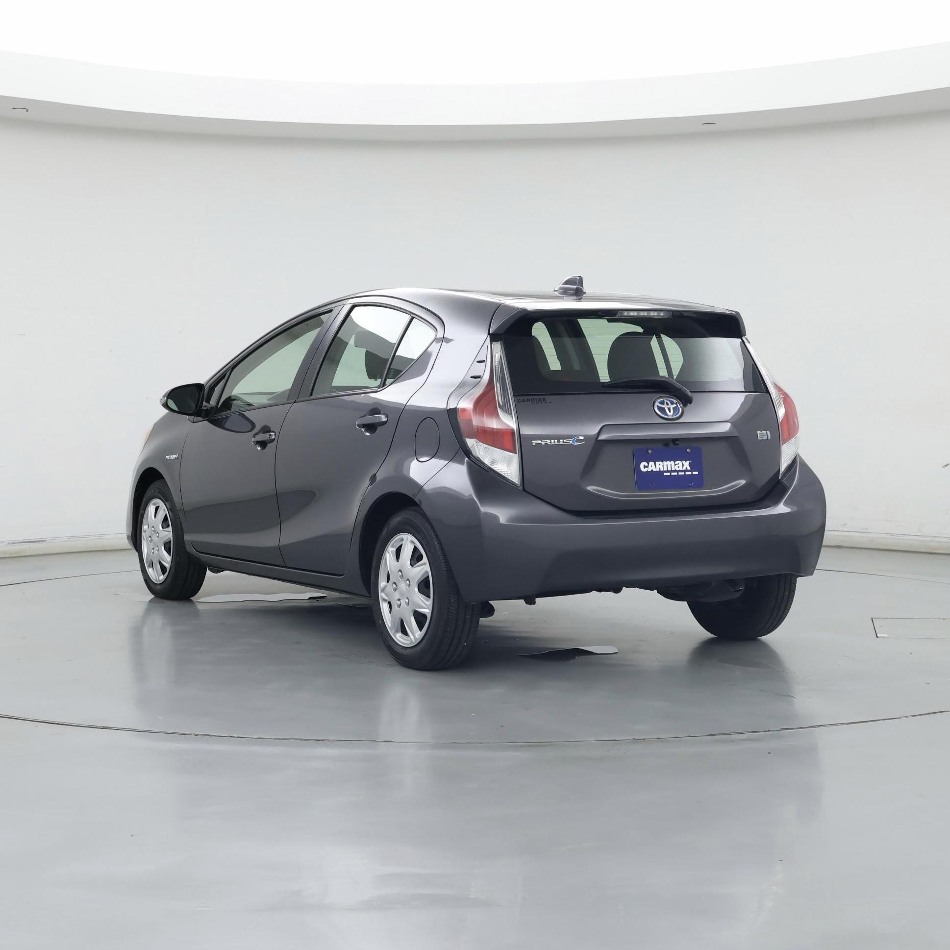 Thumbnail: 2015 Toyota Prius - 2
