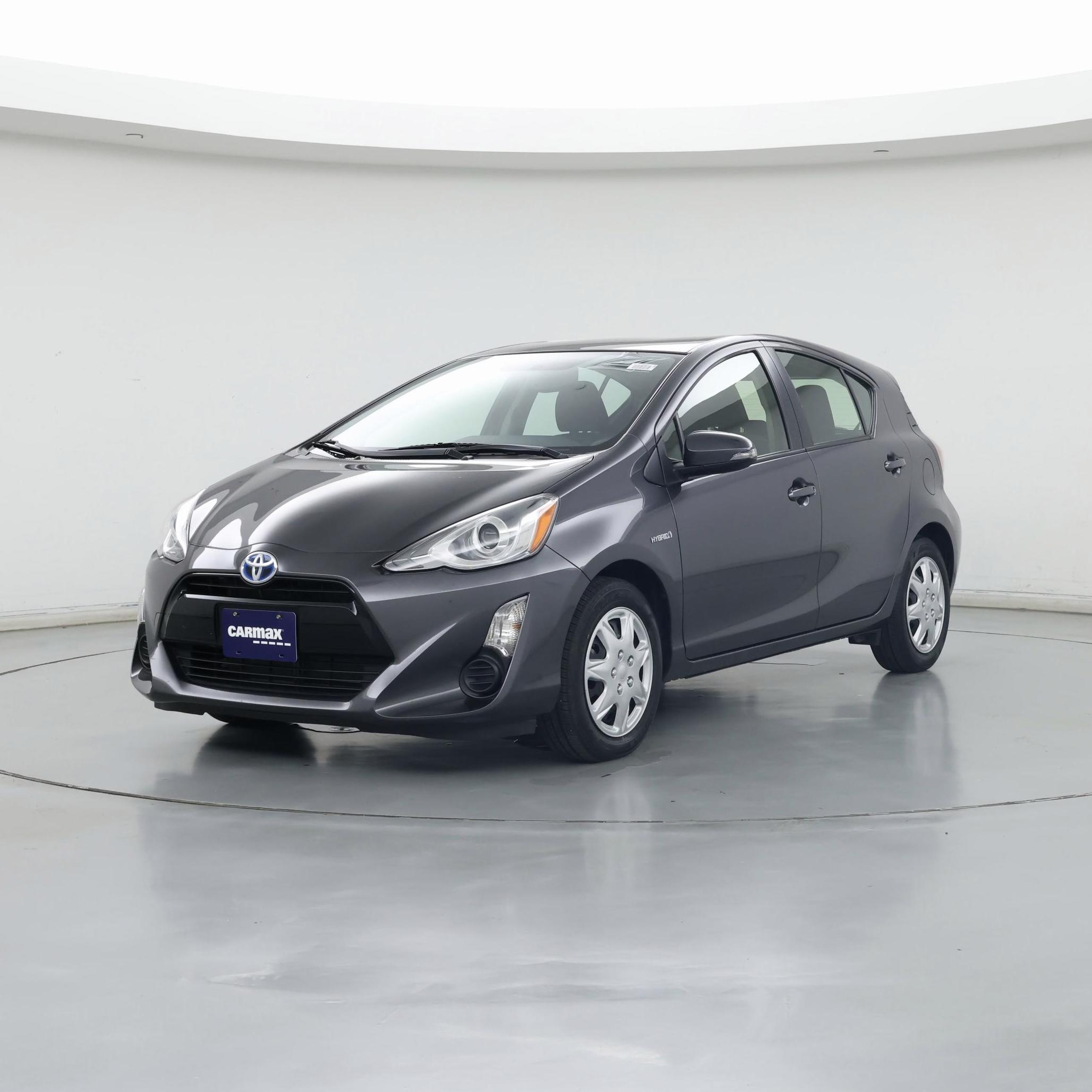 Thumbnail: 2015 Toyota Prius - 4