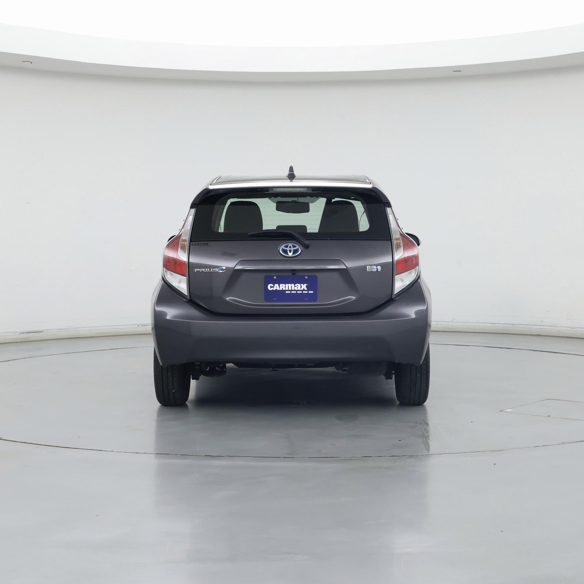 Thumbnail: 2015 Toyota Prius - 6