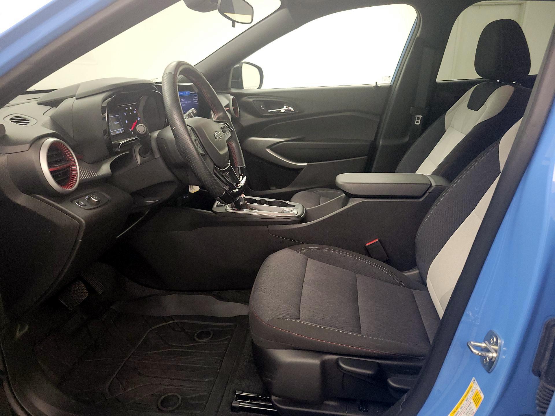 Thumbnail: 2024 Chevrolet Trax - 11