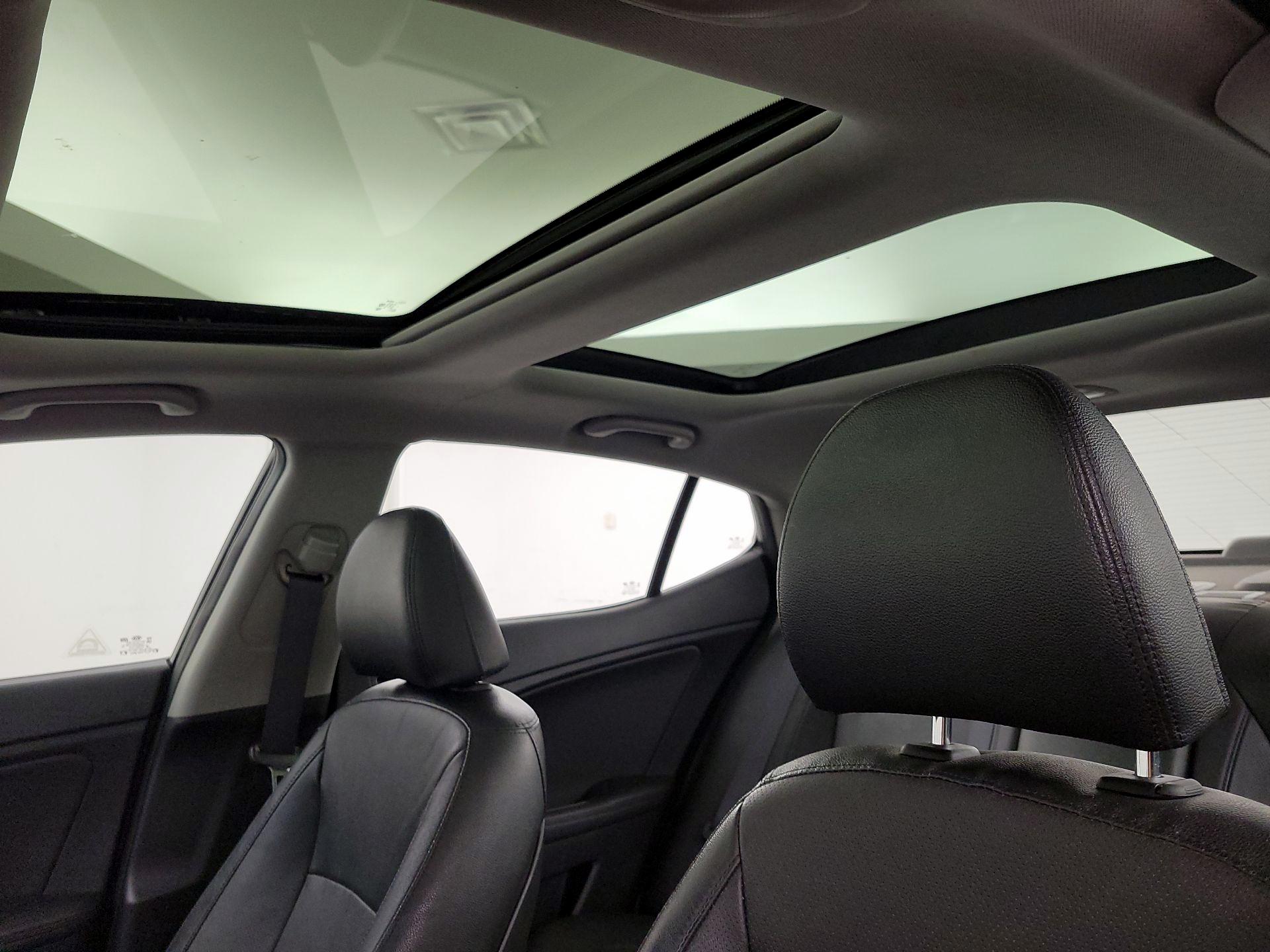 Thumbnail: 2015 Kia Optima - 19