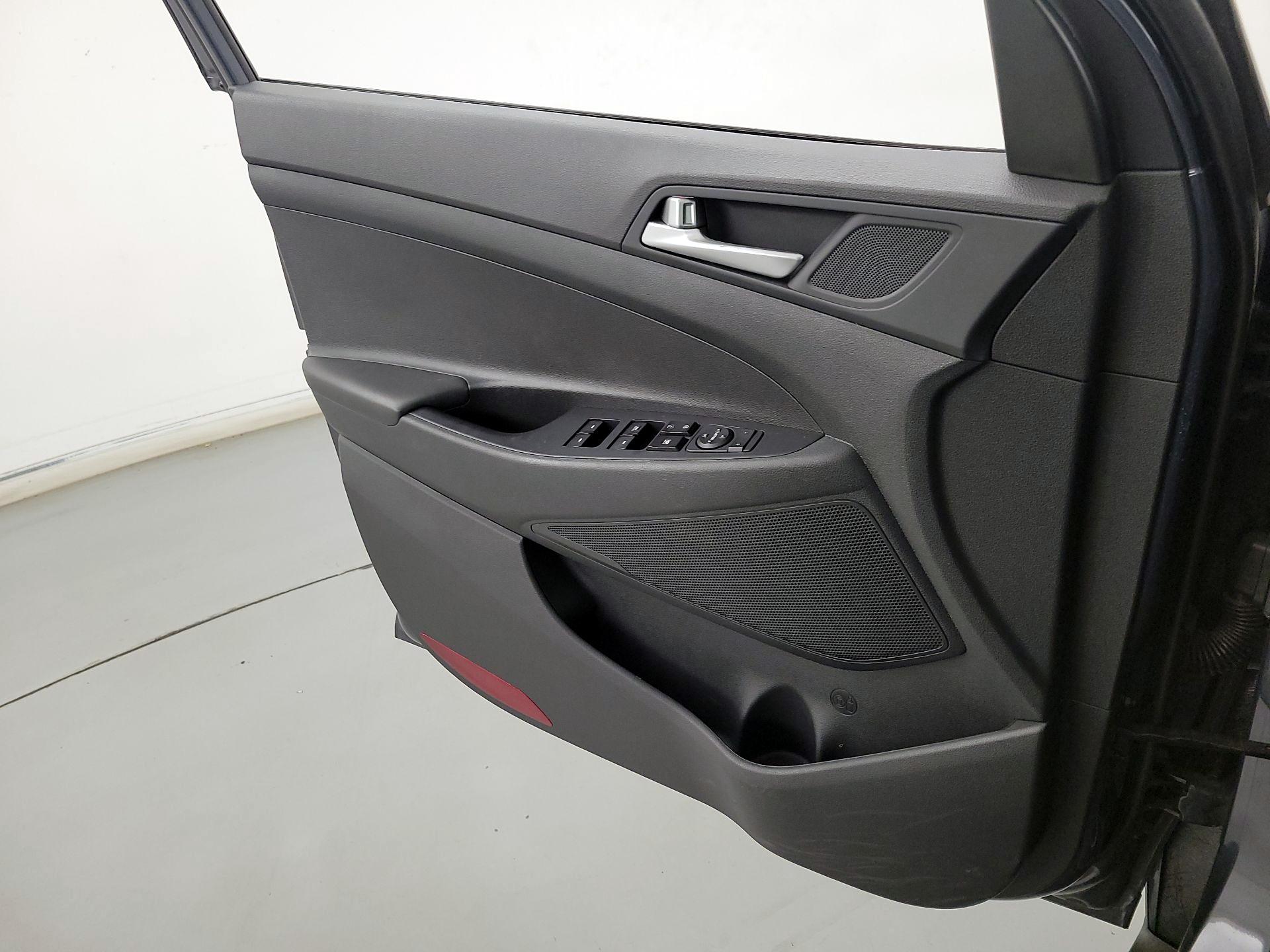 Thumbnail: 2021 Hyundai Tucson - 12