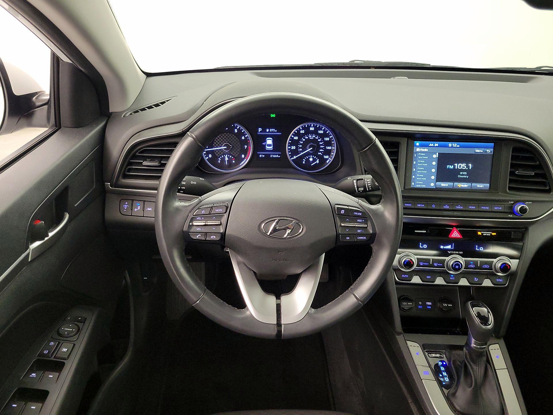 Thumbnail: 2020 Hyundai Elantra - 10