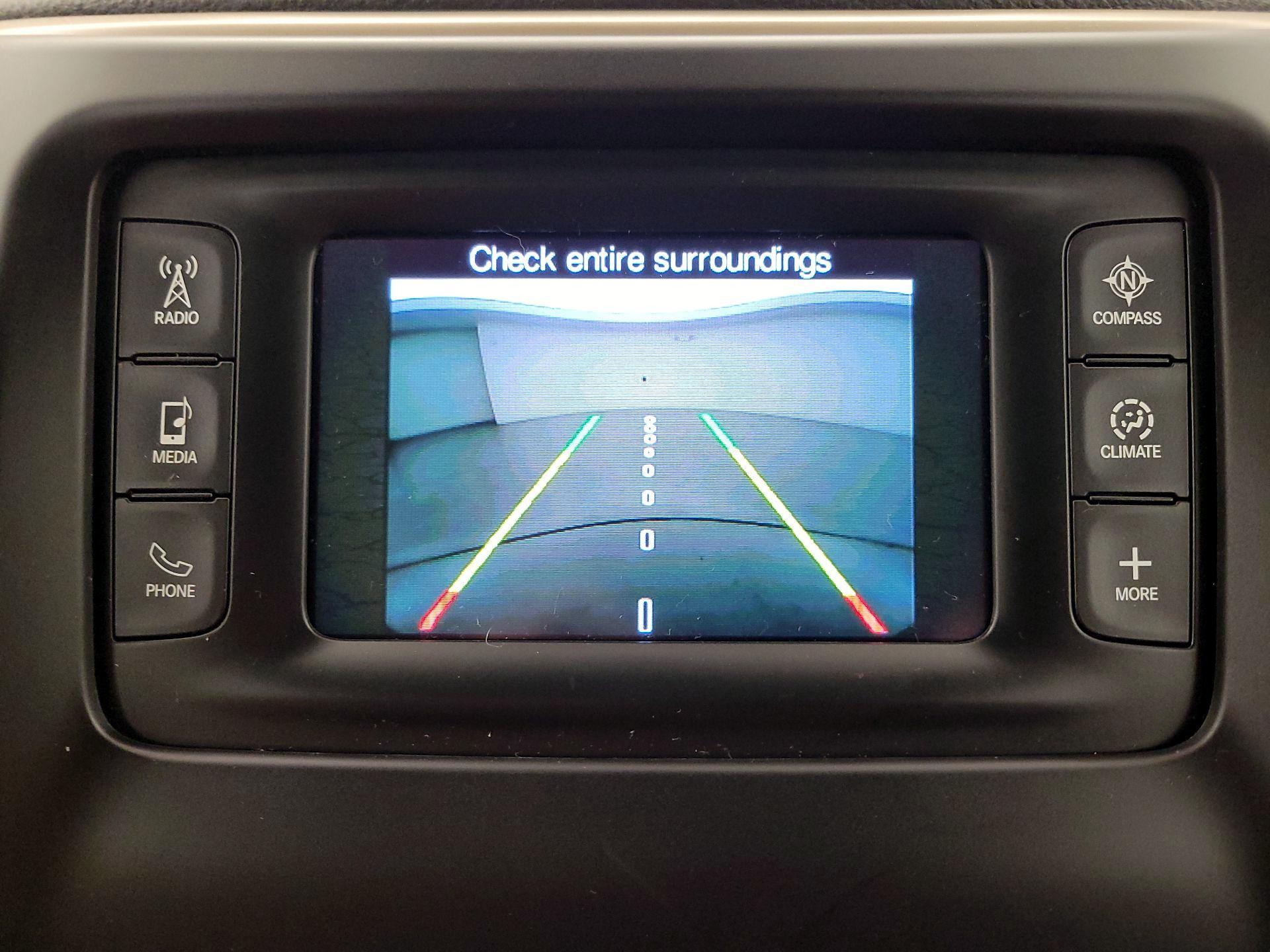 Thumbnail: 2016 Jeep Cherokee - 14
